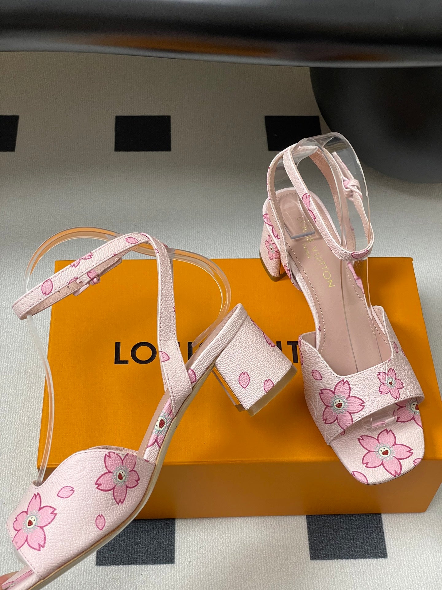 LuxluxHouse Best Quality Women Shoes Louis Vuitton