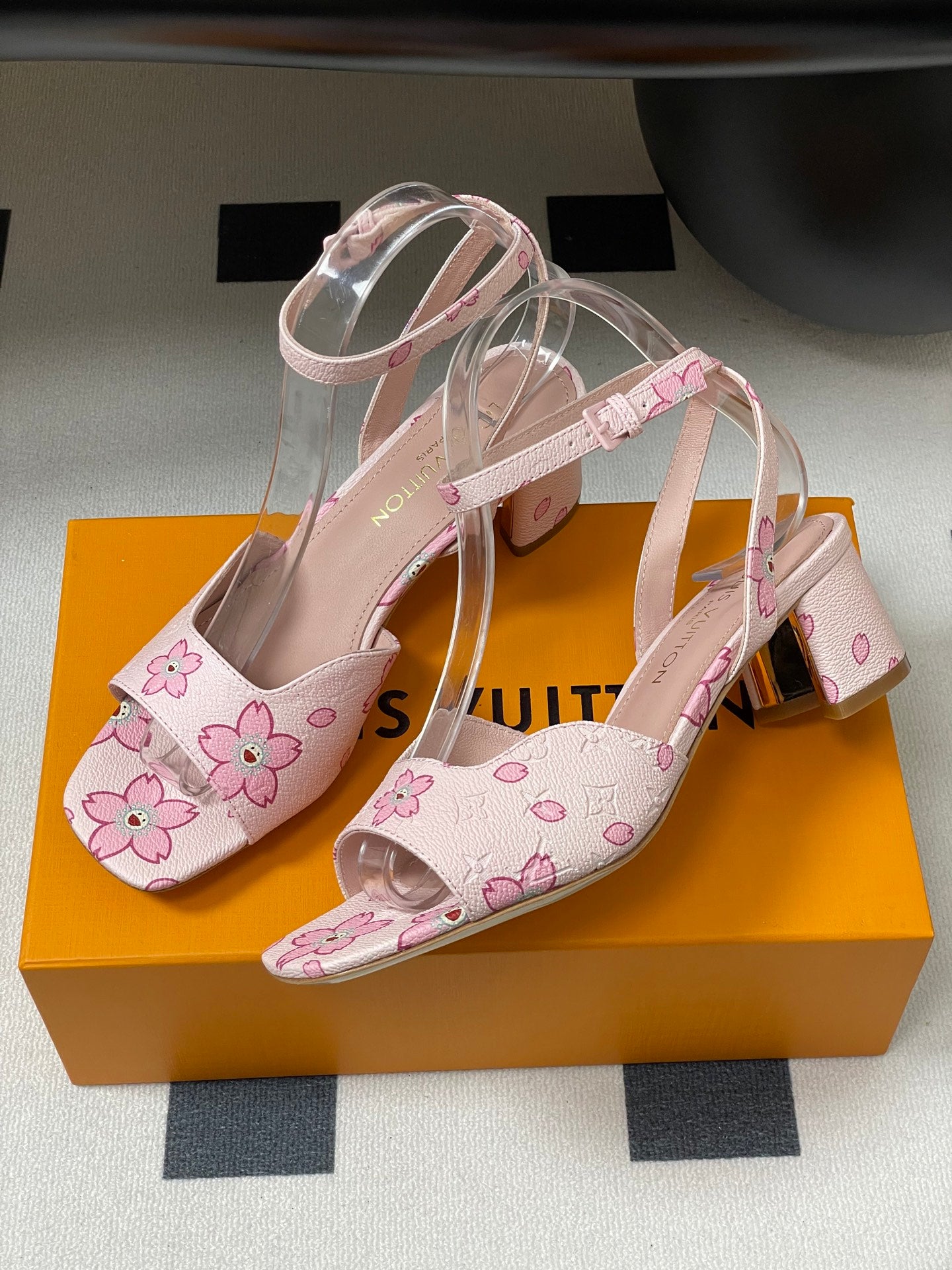 LuxluxHouse Best Quality Women Shoes Louis Vuitton