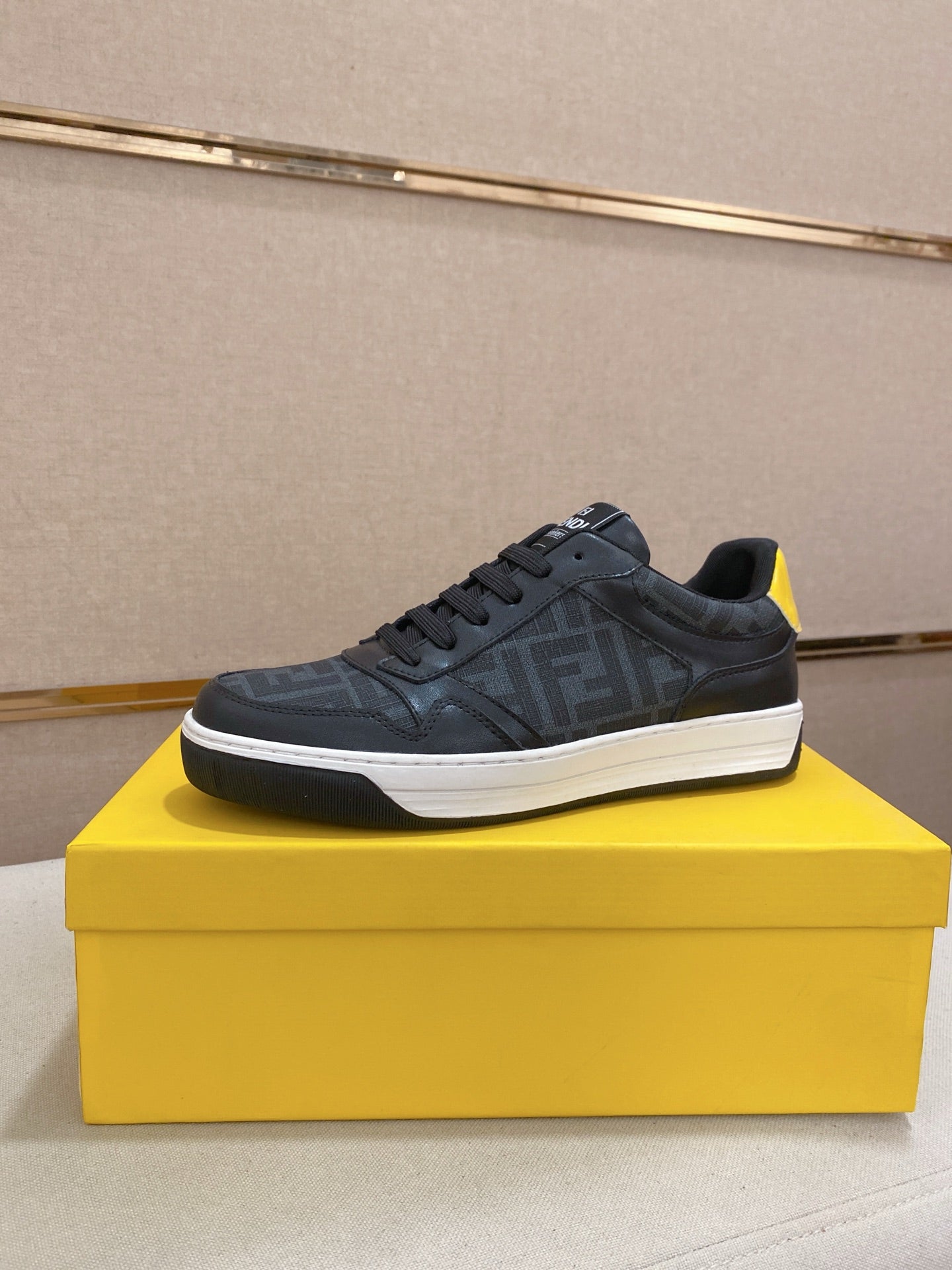 LuxluxHouse Best Quality Shoes Fendi