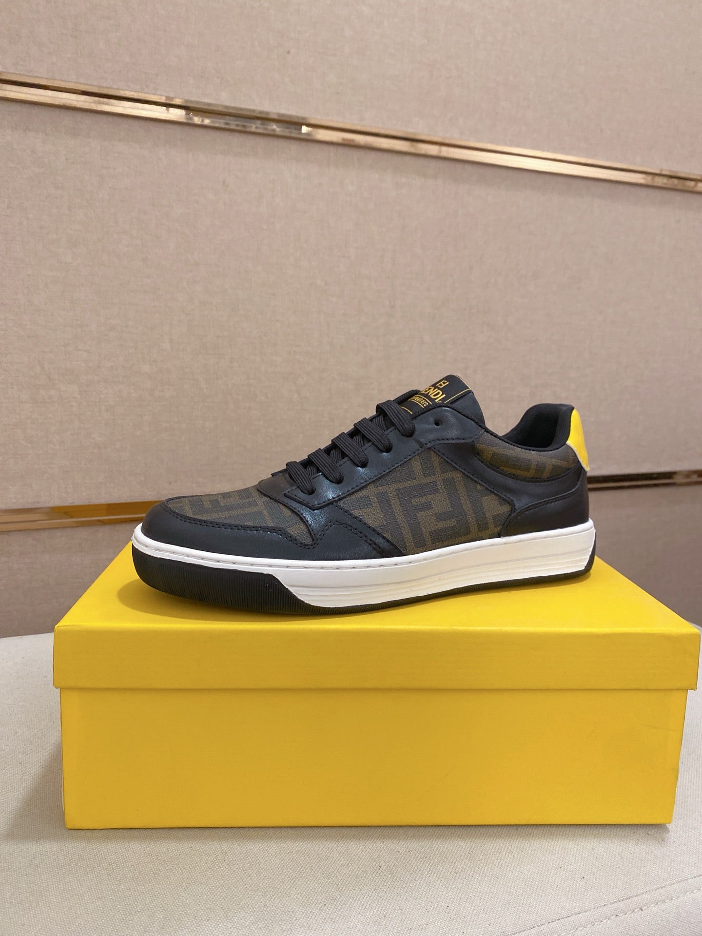 LuxluxHouse Best Quality Shoes Fendi