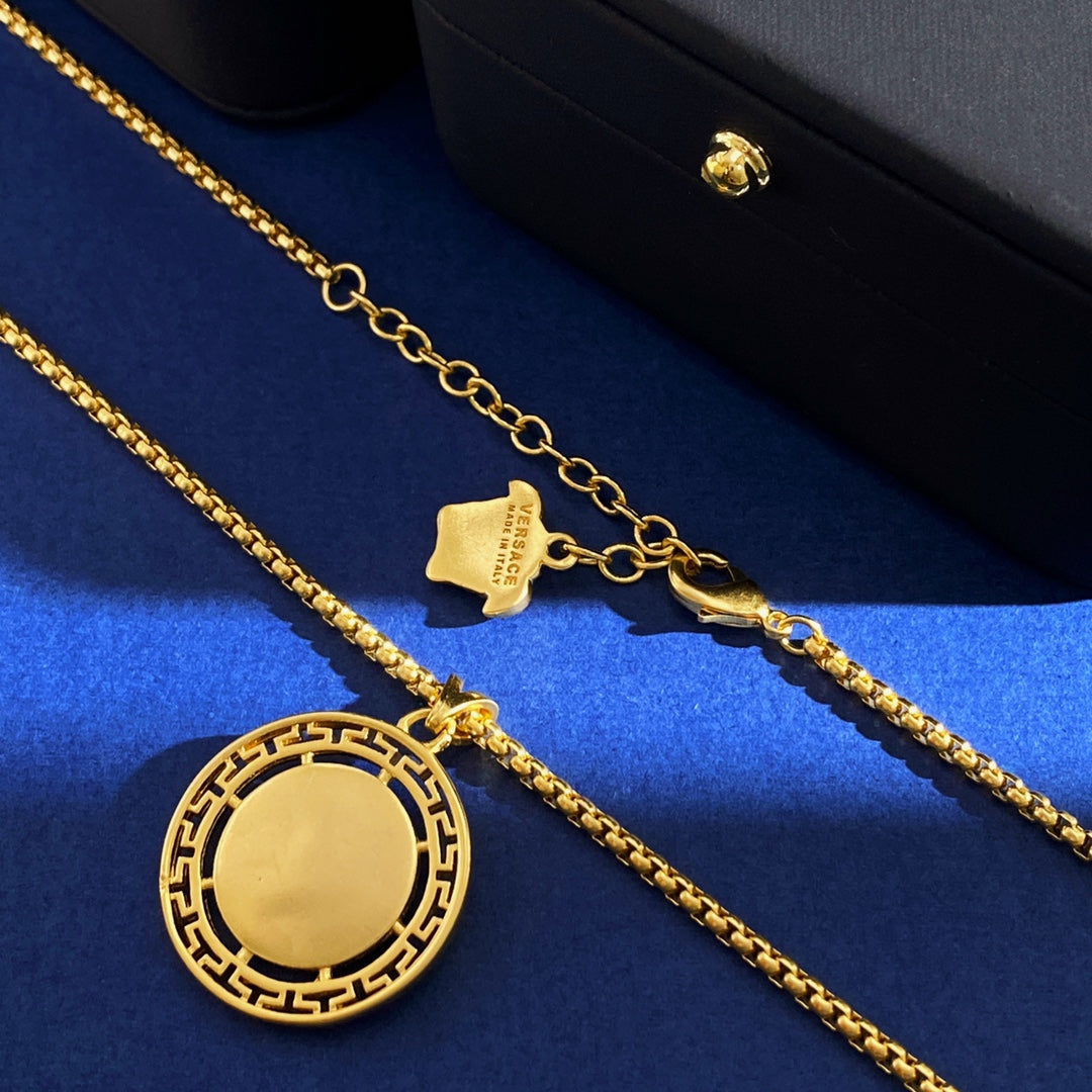 LuxluxHouse Best Quality Accessories Versace