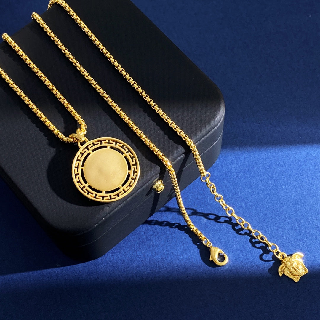 LuxluxHouse Best Quality Accessories Versace