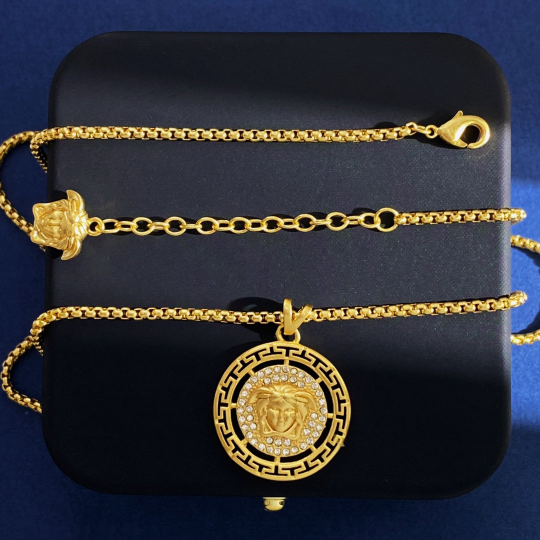 LuxluxHouse Best Quality Accessories Versace