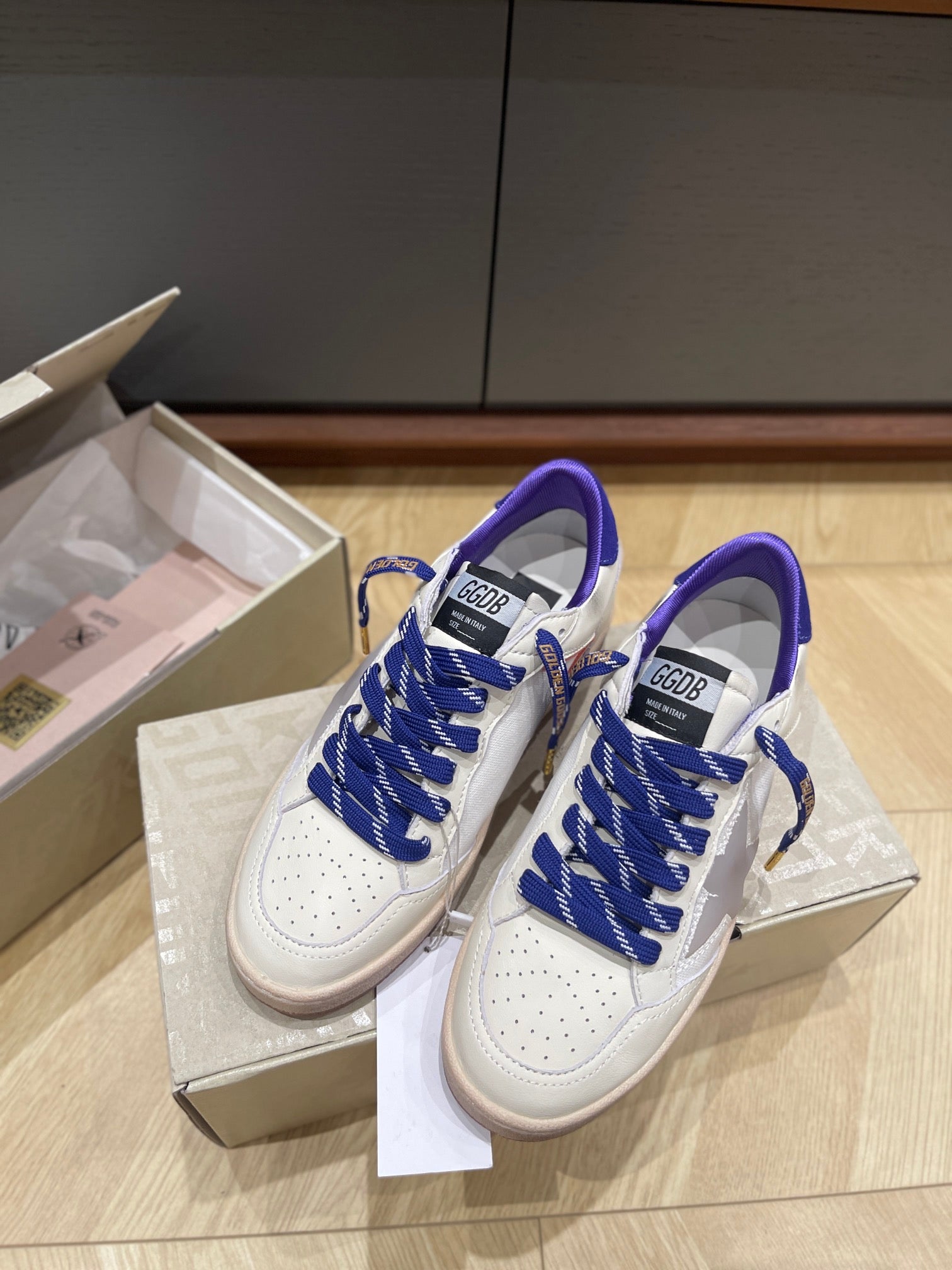 LuxluxHouse Best Quality Shoes Golden Goose