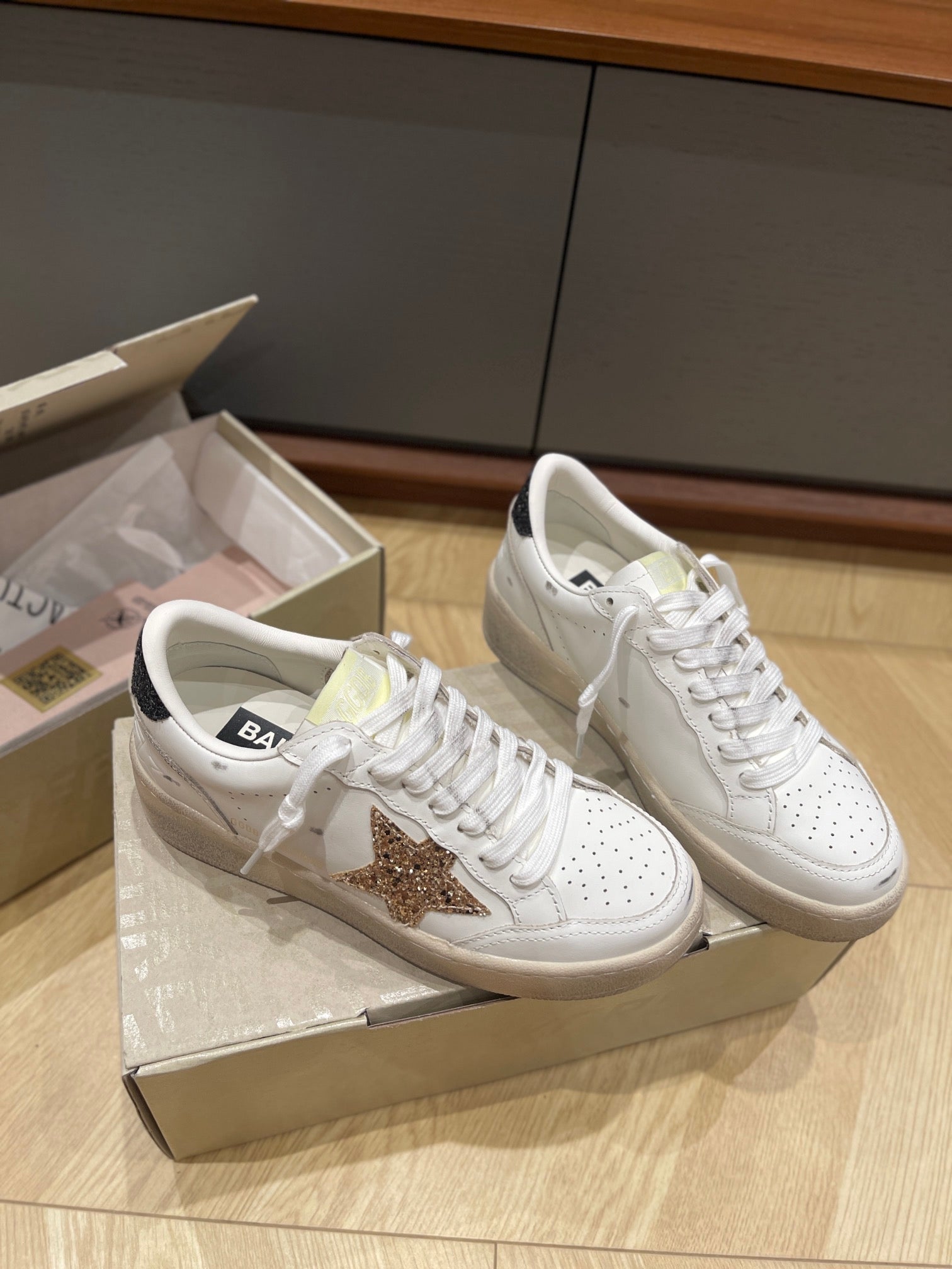 LuxluxHouse Best Quality Shoes Golden Goose