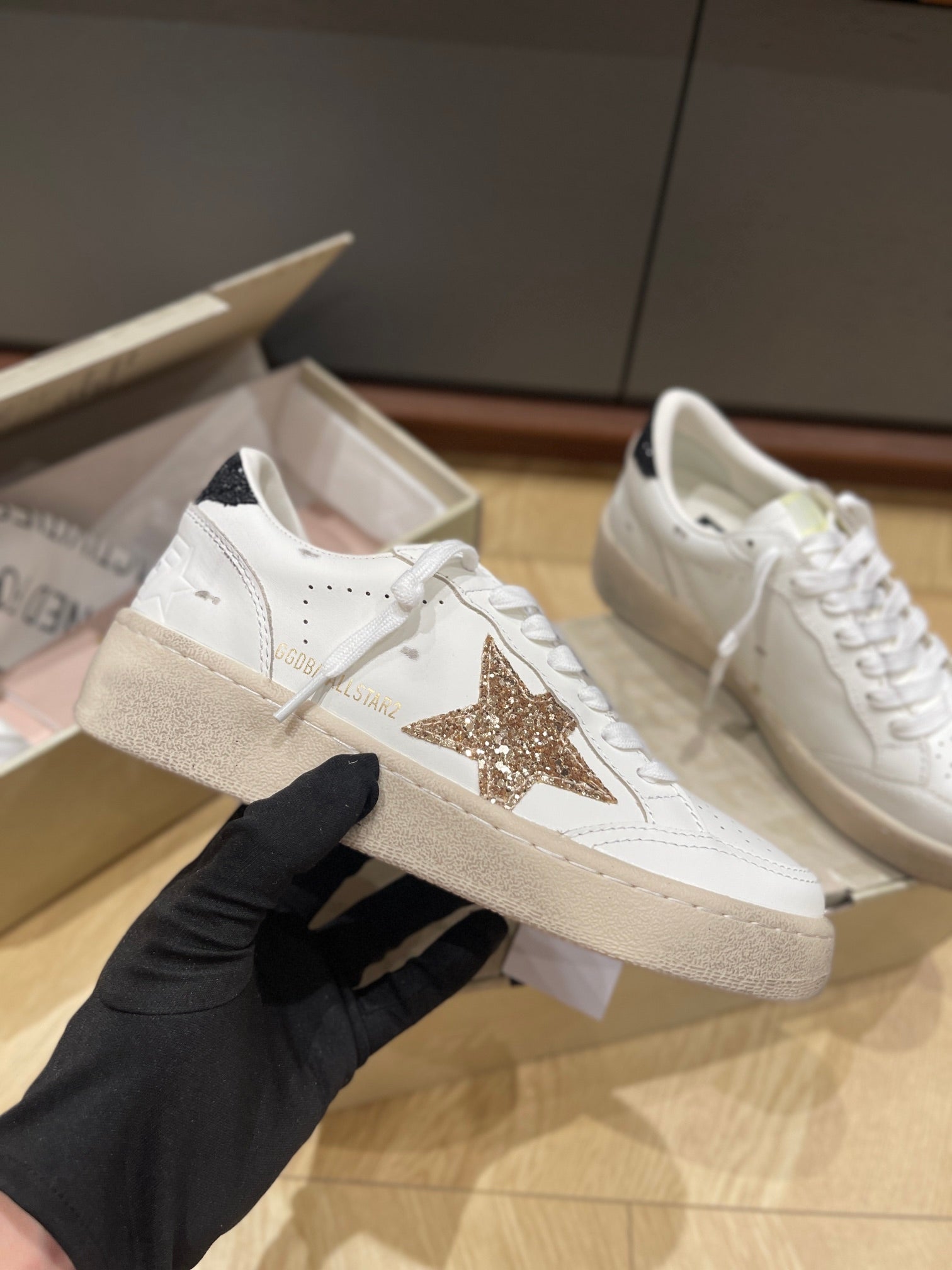 LuxluxHouse Best Quality Shoes Golden Goose