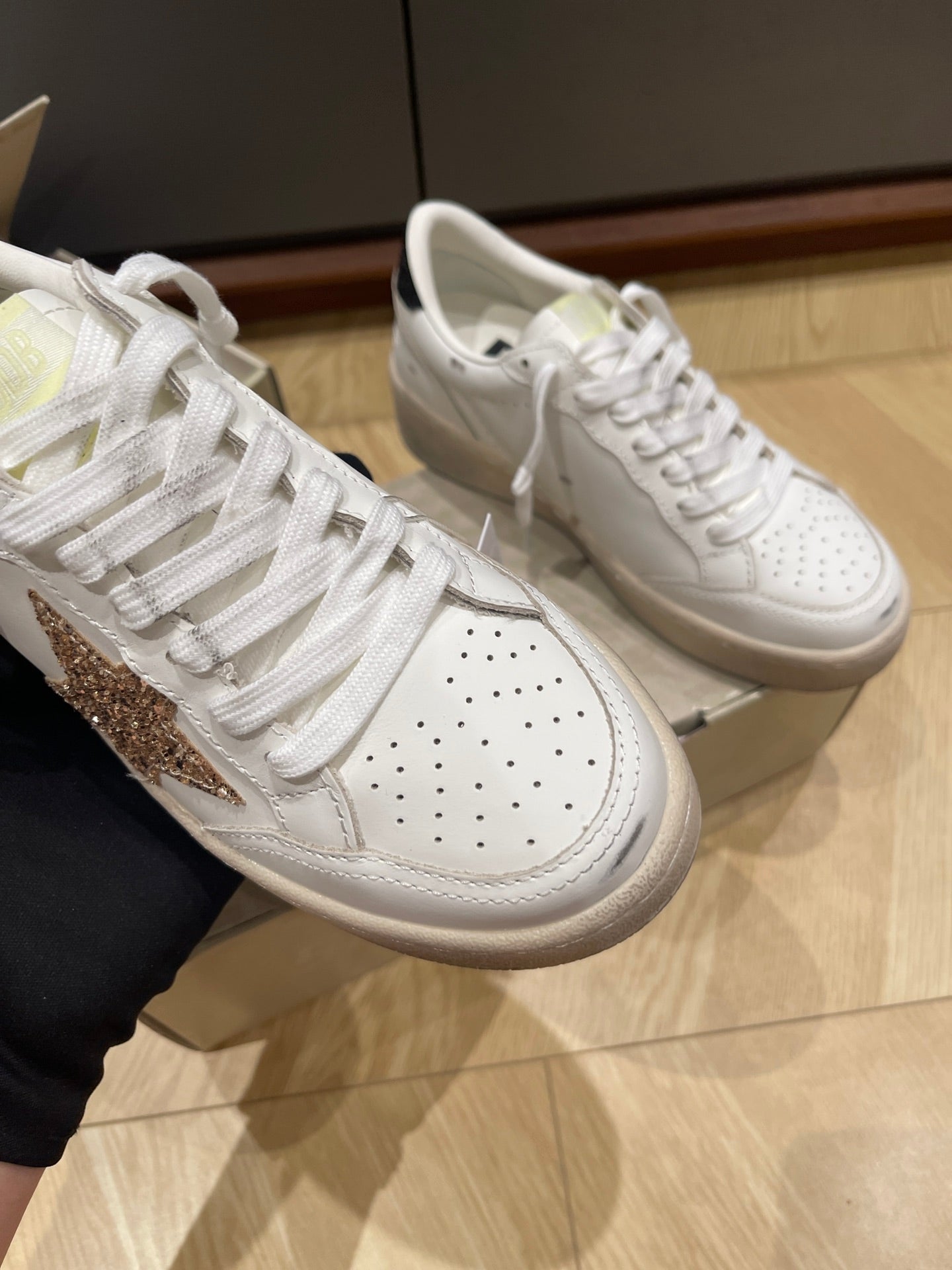 LuxluxHouse Best Quality Shoes Golden Goose