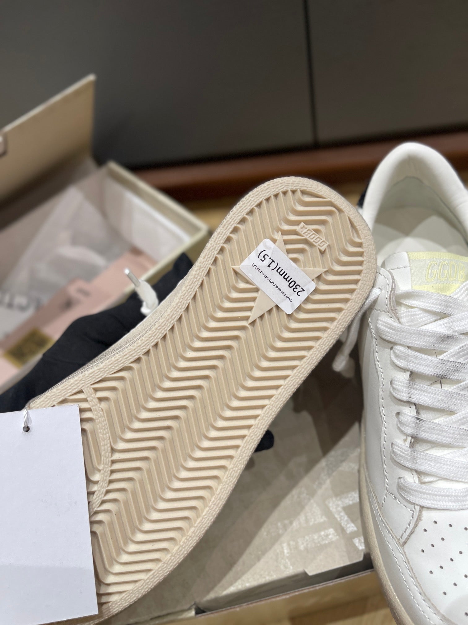 LuxluxHouse Best Quality Shoes Golden Goose