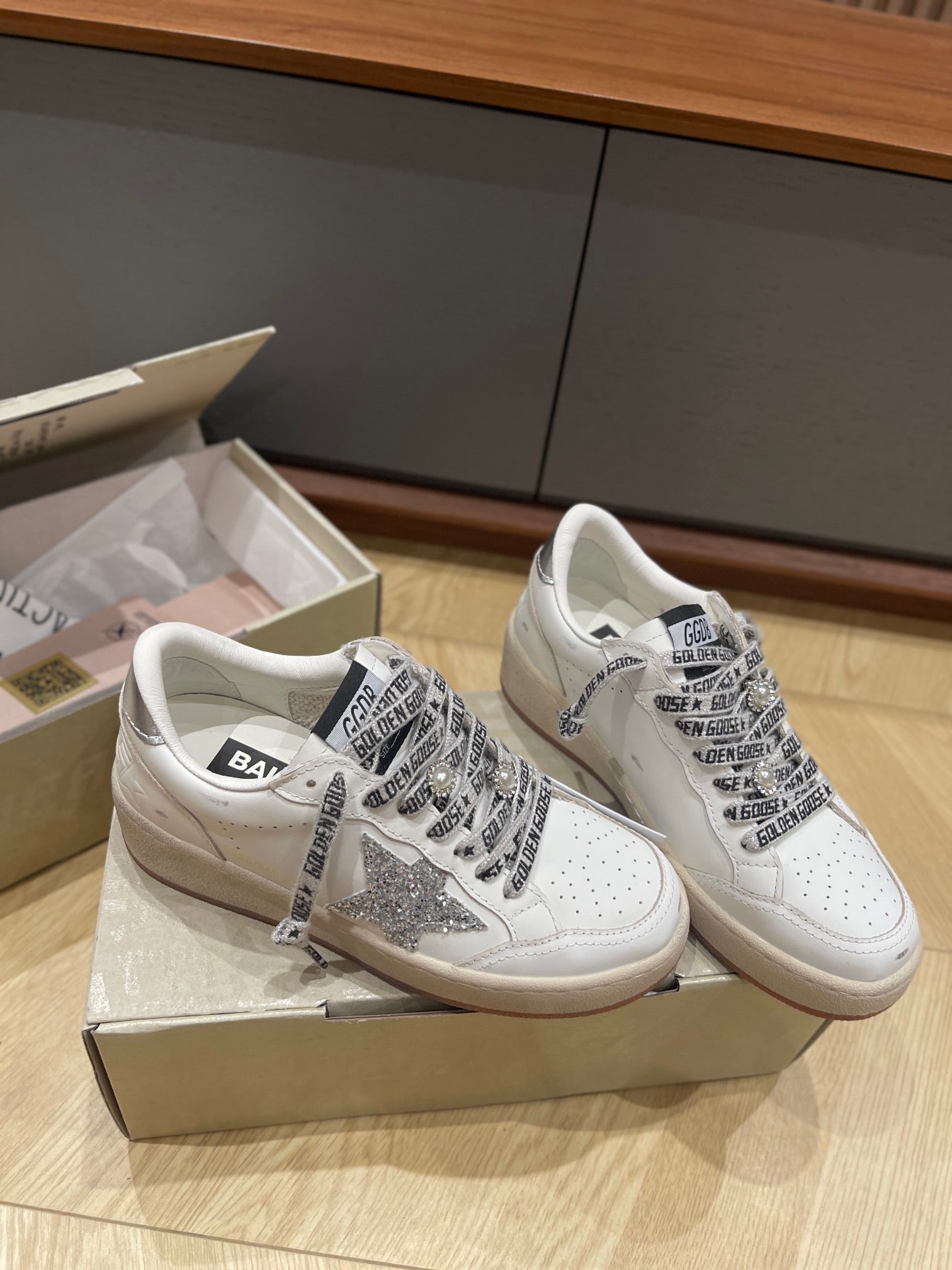 LuxluxHouse Best Quality Shoes Golden Goose