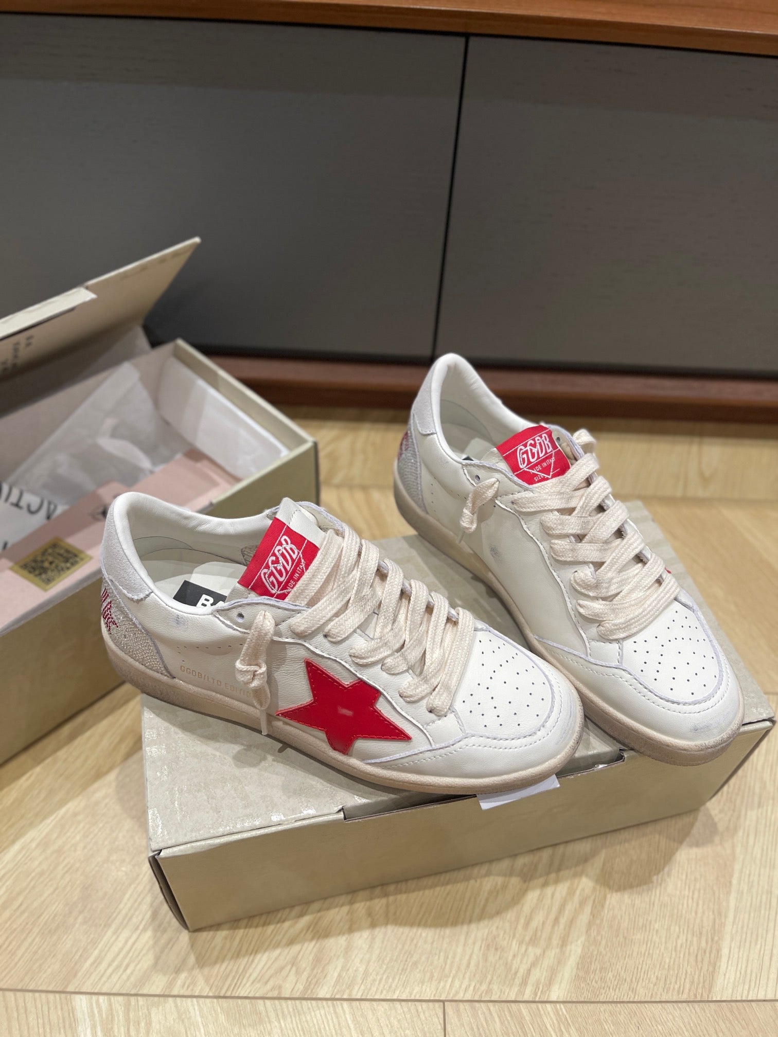 LuxluxHouse Best Quality Shoes Golden Goose
