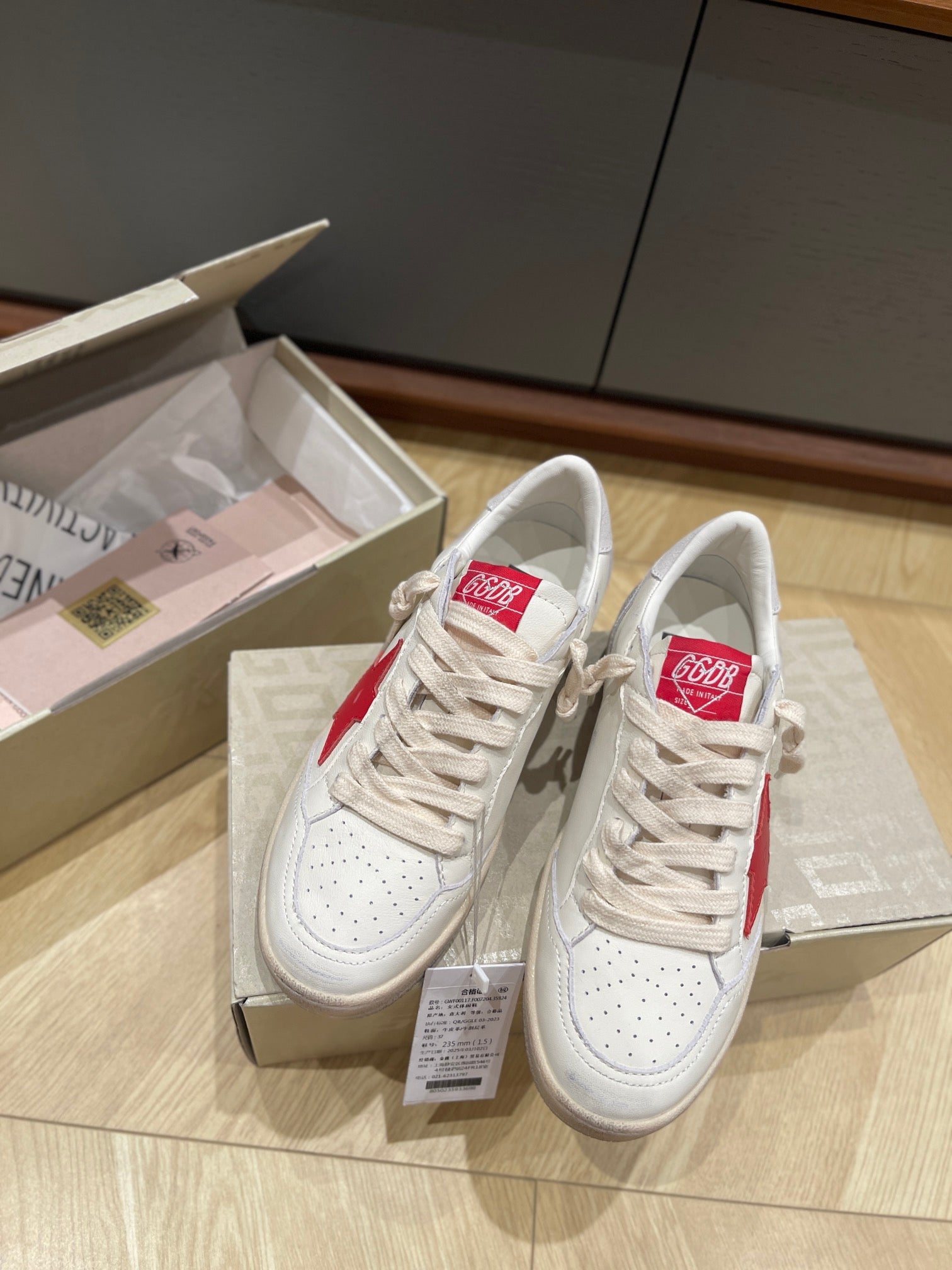 LuxluxHouse Best Quality Shoes Golden Goose
