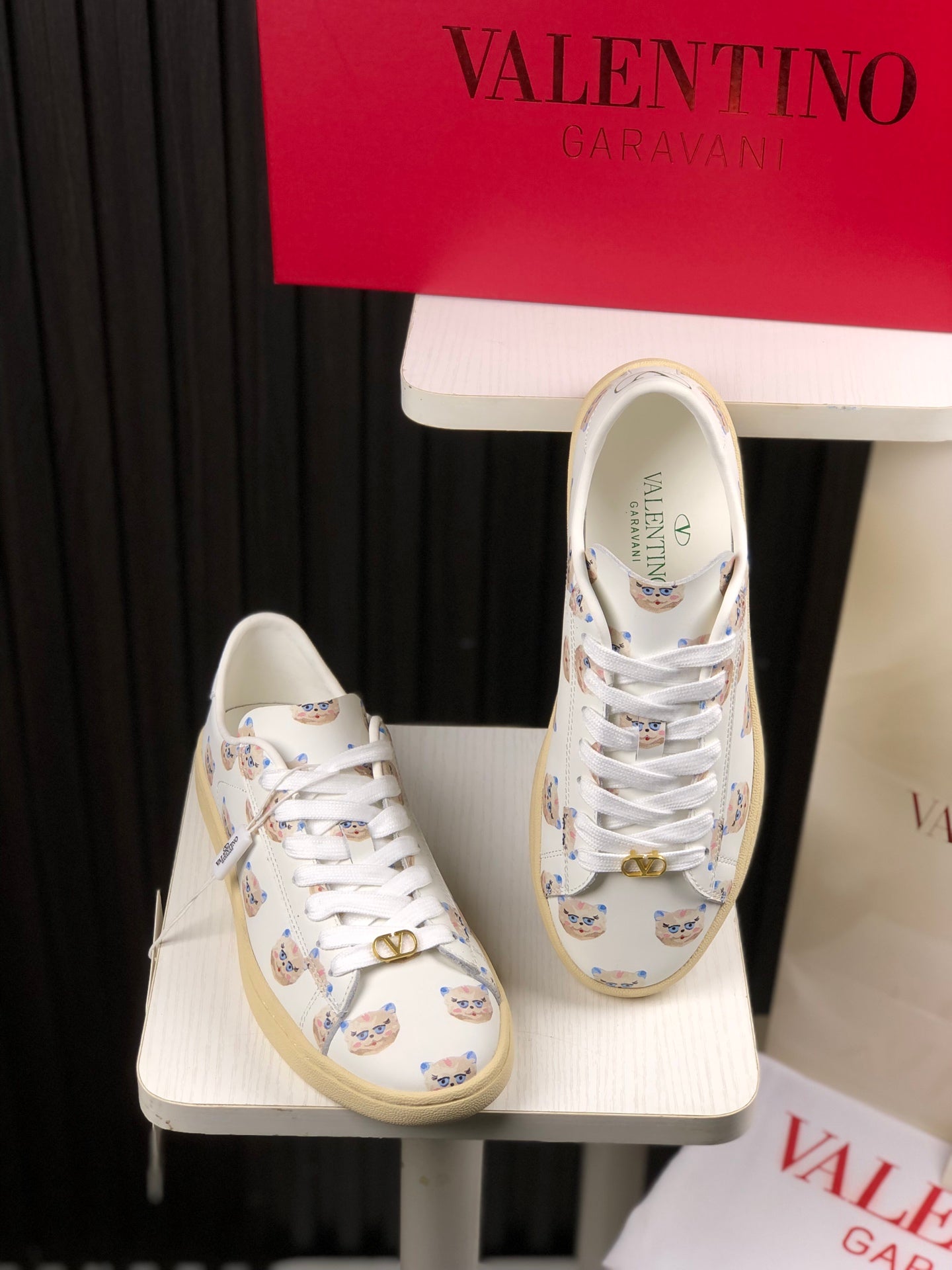 LuxluxHouse Best Quality Valentino Women Shoes