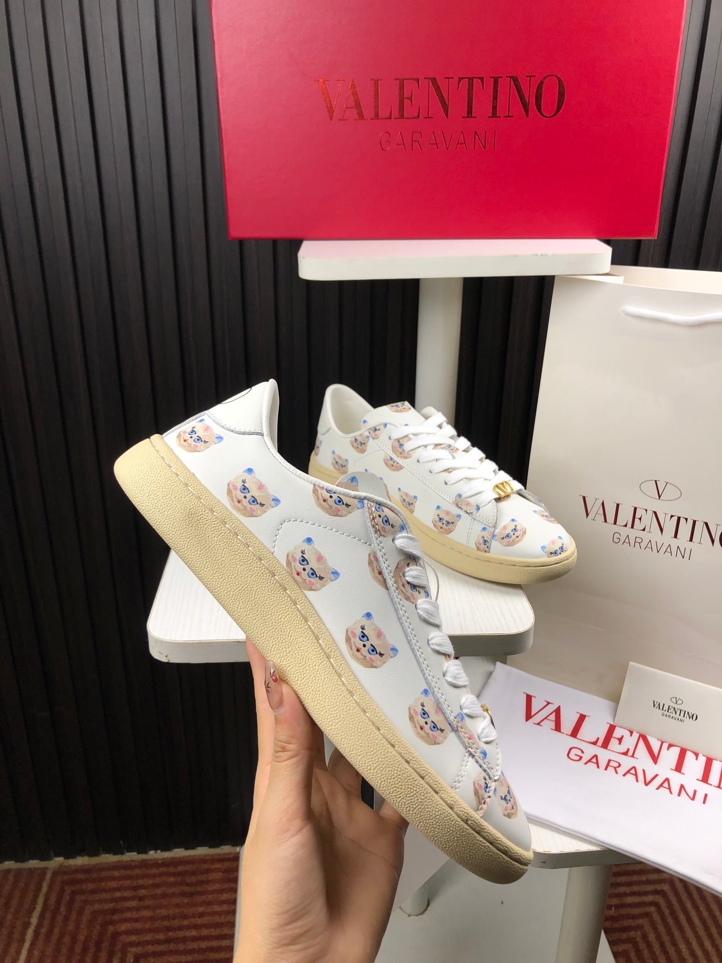 LuxluxHouse Best Quality Valentino Women Shoes