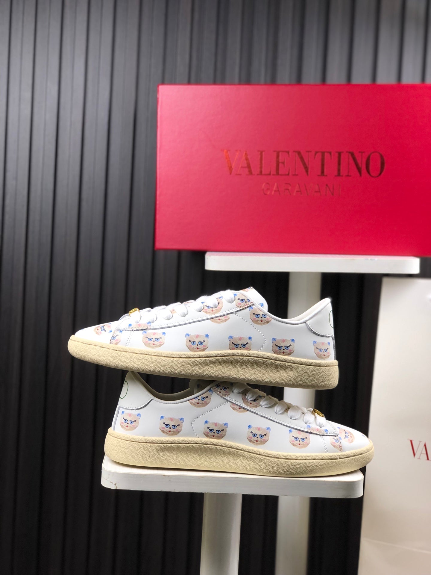 LuxluxHouse Best Quality Valentino Women Shoes