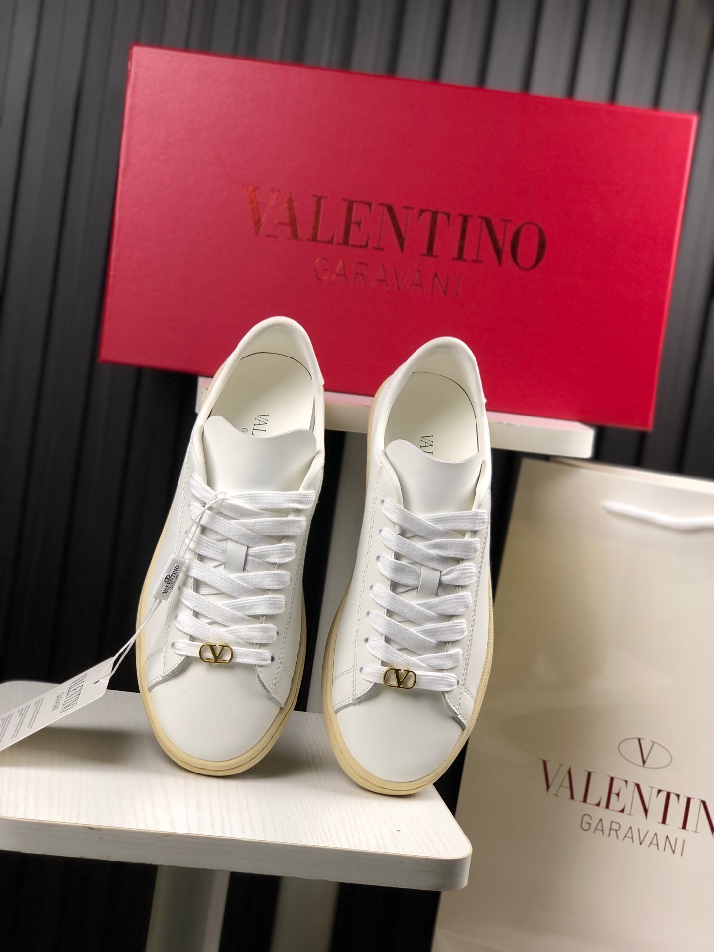 LuxluxHouse Best Quality Valentino Women Shoes