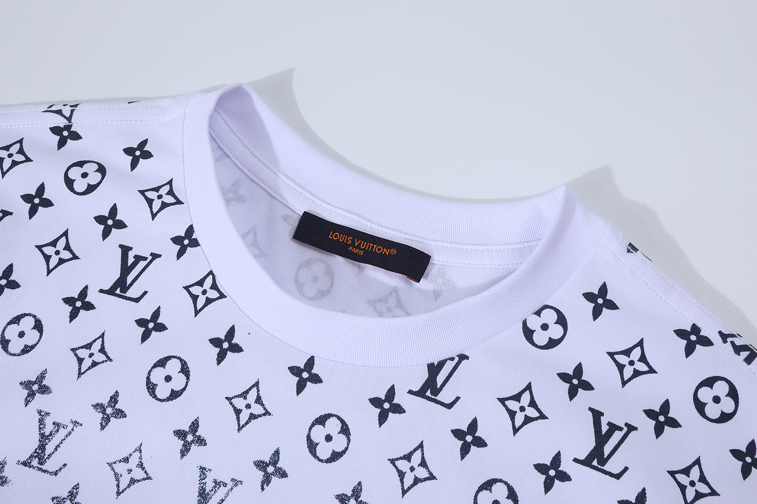 LuxluxHouse Best Quality Clothes T-shirt Louis Vuitton