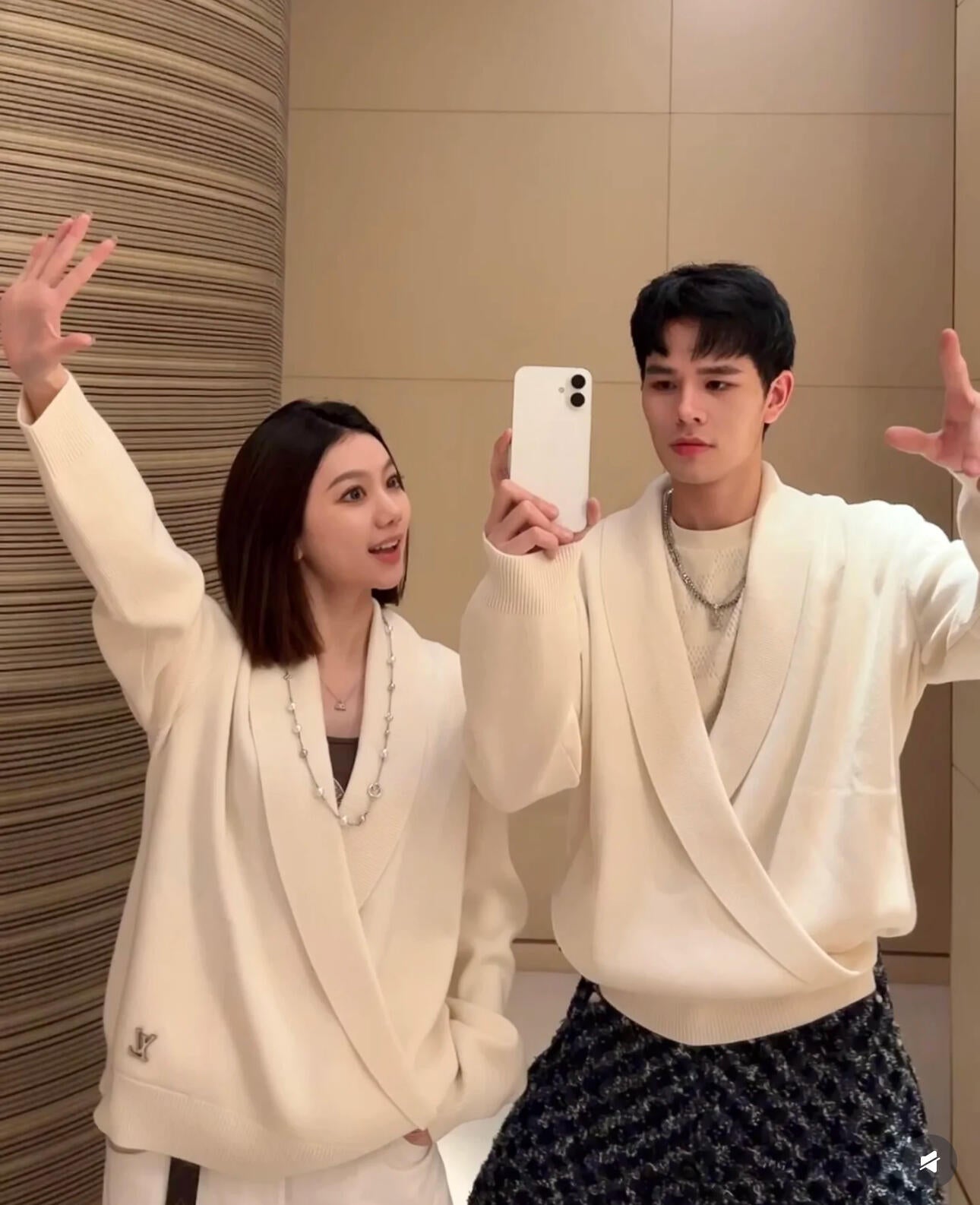 LuxluxHouse Best Quality Clothes Hoodie & Sweater Louis Vuitton