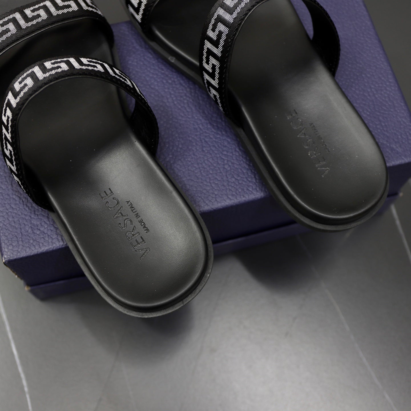 LuxluxHouse Best Quality Sandals Versace
