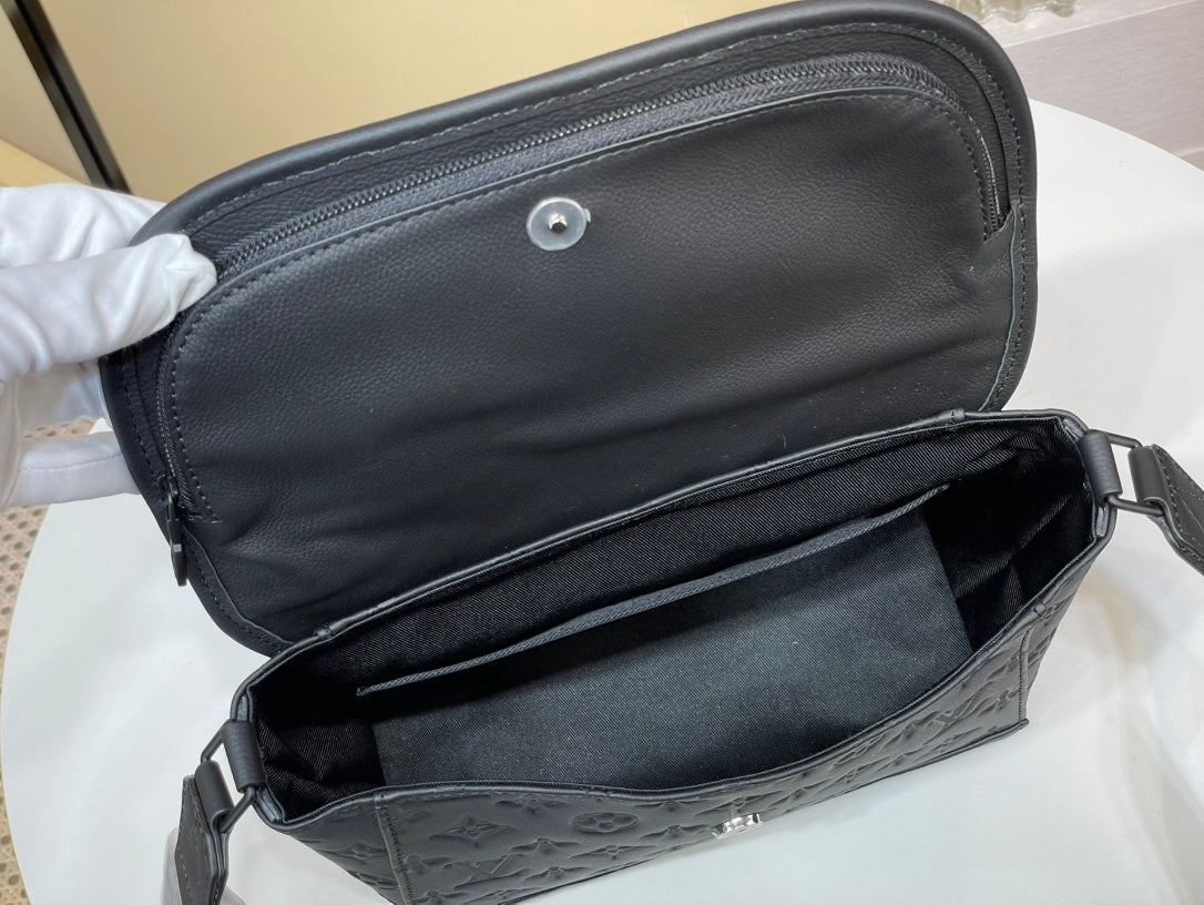 LuxluxHouse Best Quality Bags Louis Vuitton Men