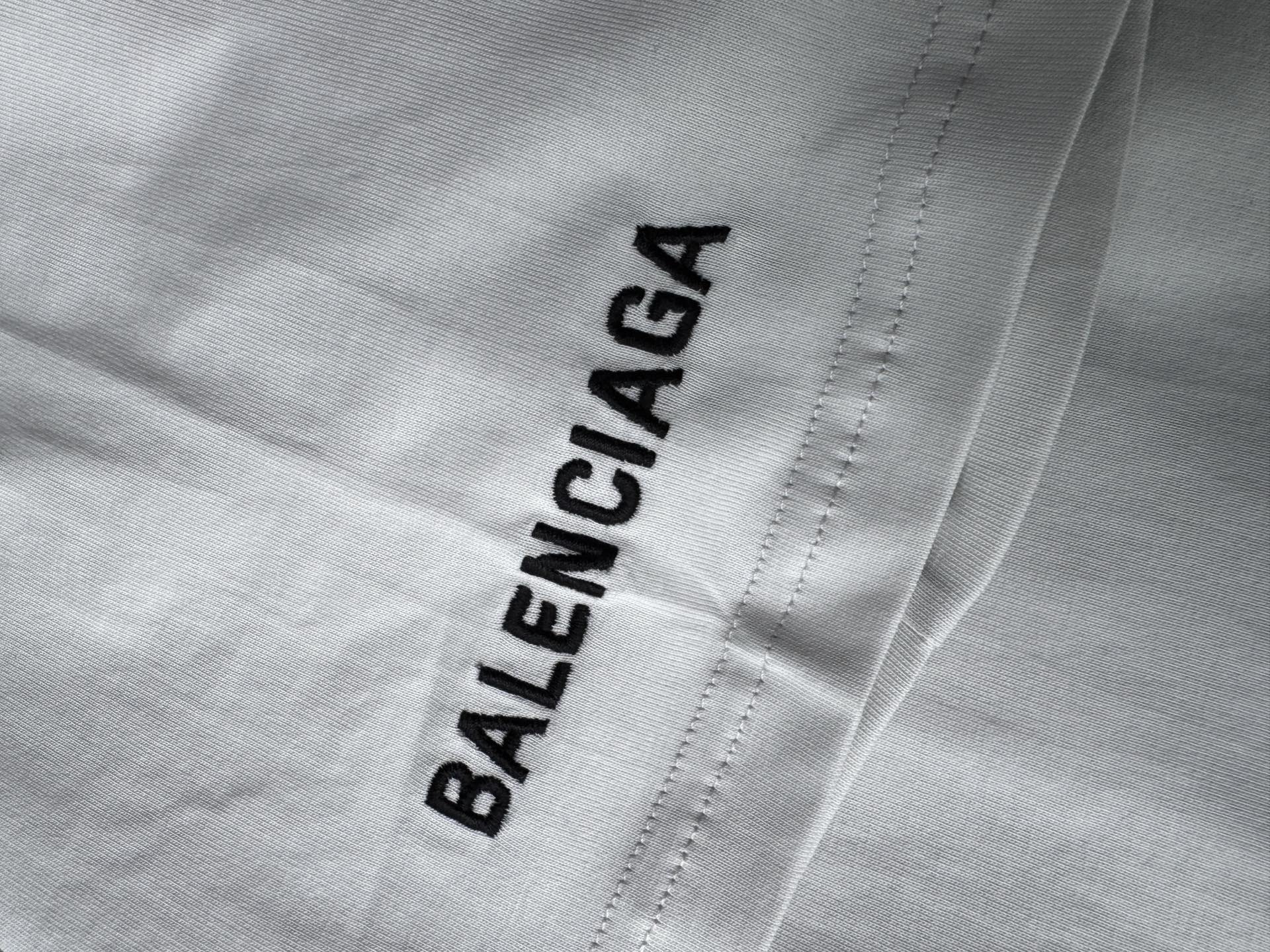 LuxluxHouse Best Quality Clothes Balenciaga T-shirt