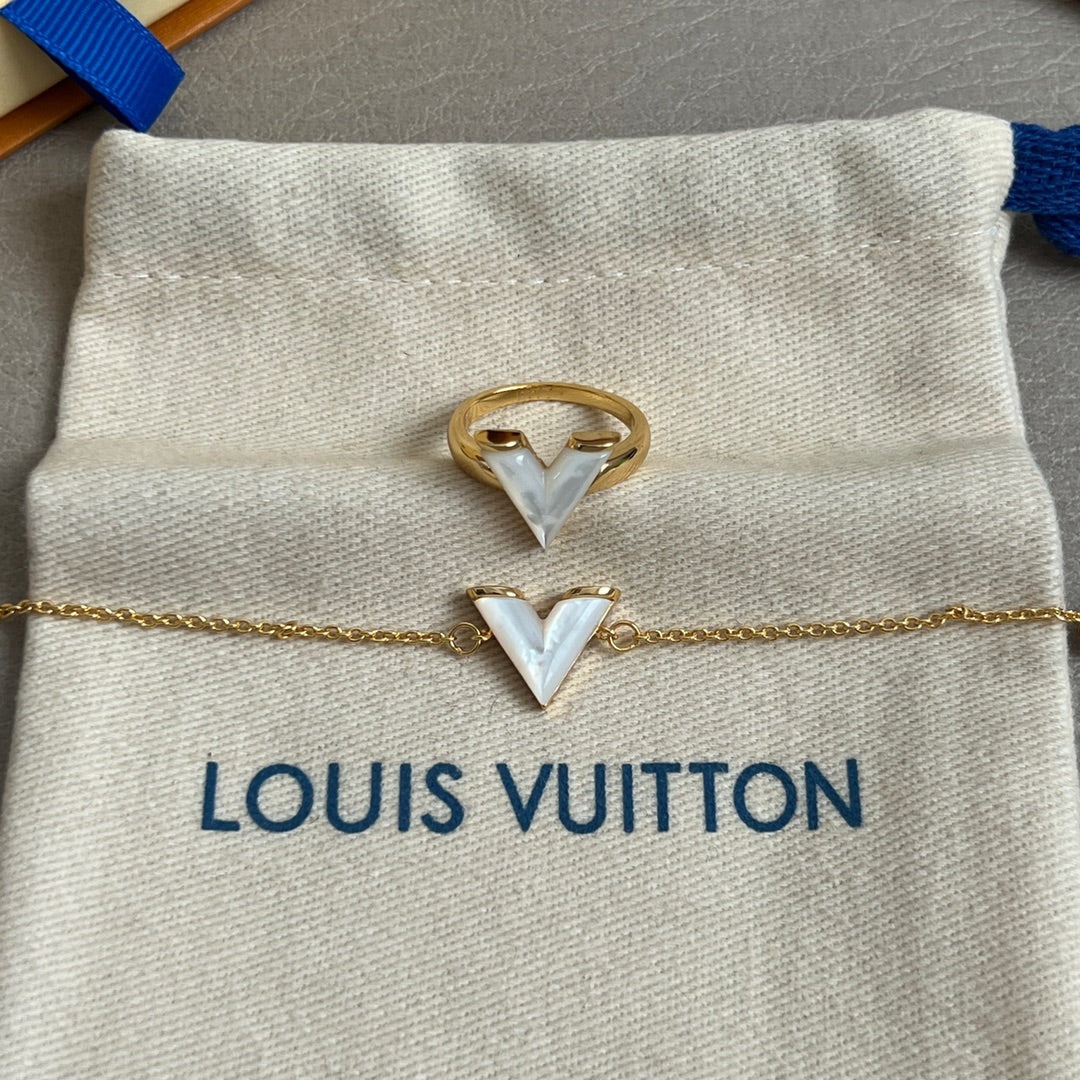 LuxluxHouse Best Quality Accessories Bracelet Louis Vuitton