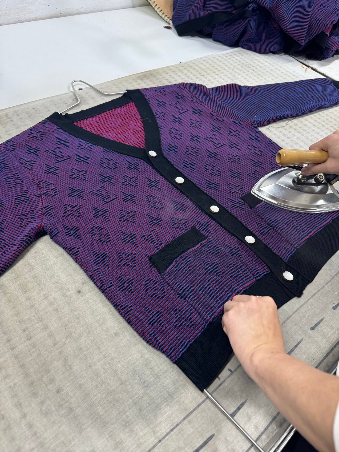 LuxluxHouse Best Quality Clothes Hoodie & Sweater Louis Vuitton