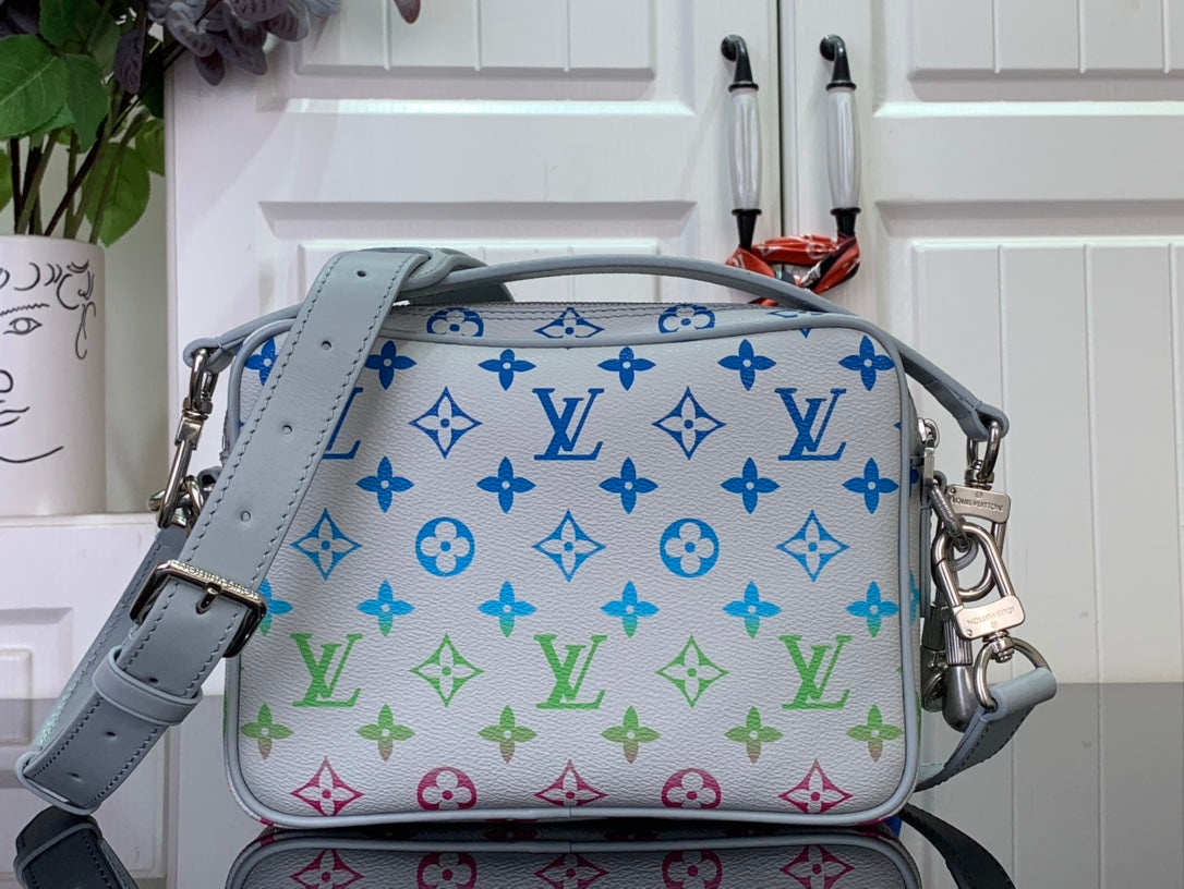 LuxluxHouse Best Quality Bags Louis Vuitton Women Men