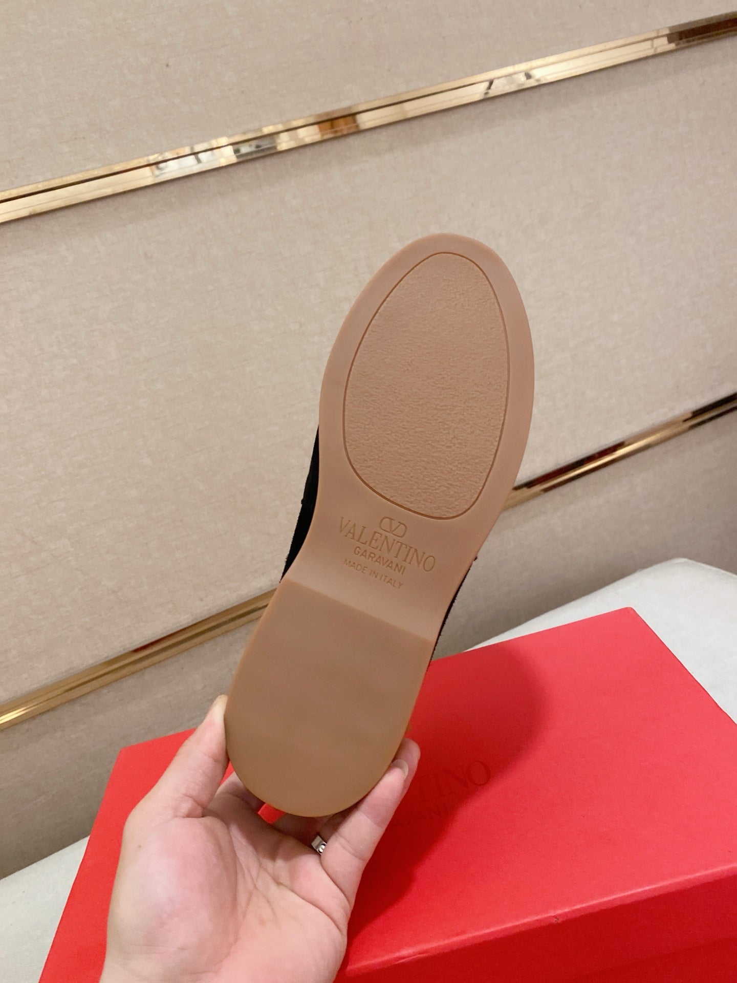 LuxluxHouse Best Quality Shoes Valentino