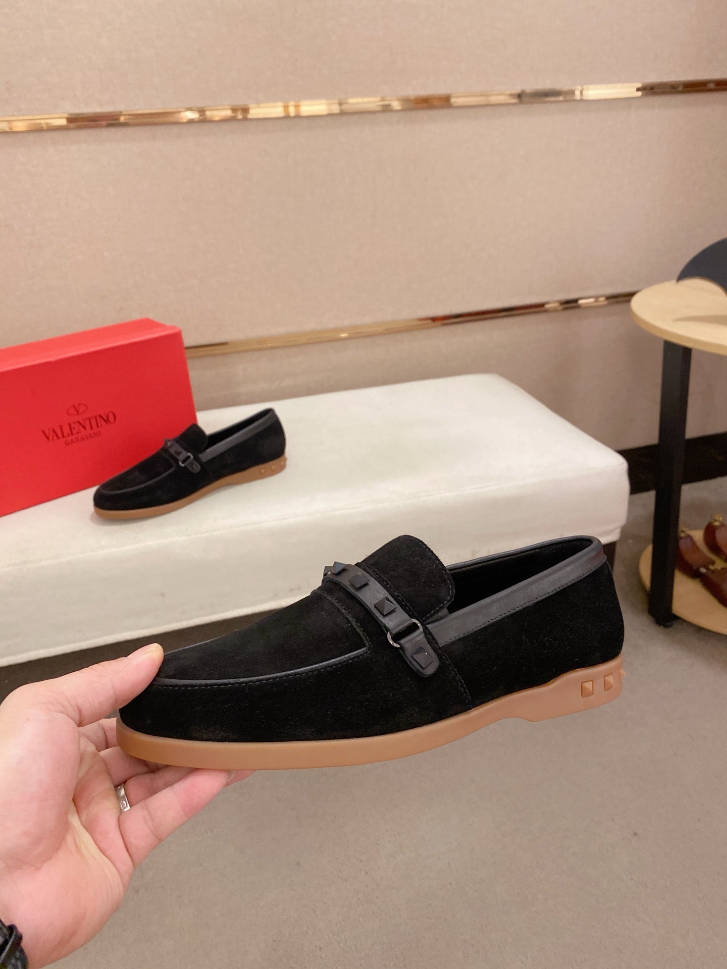 LuxluxHouse Best Quality Shoes Valentino