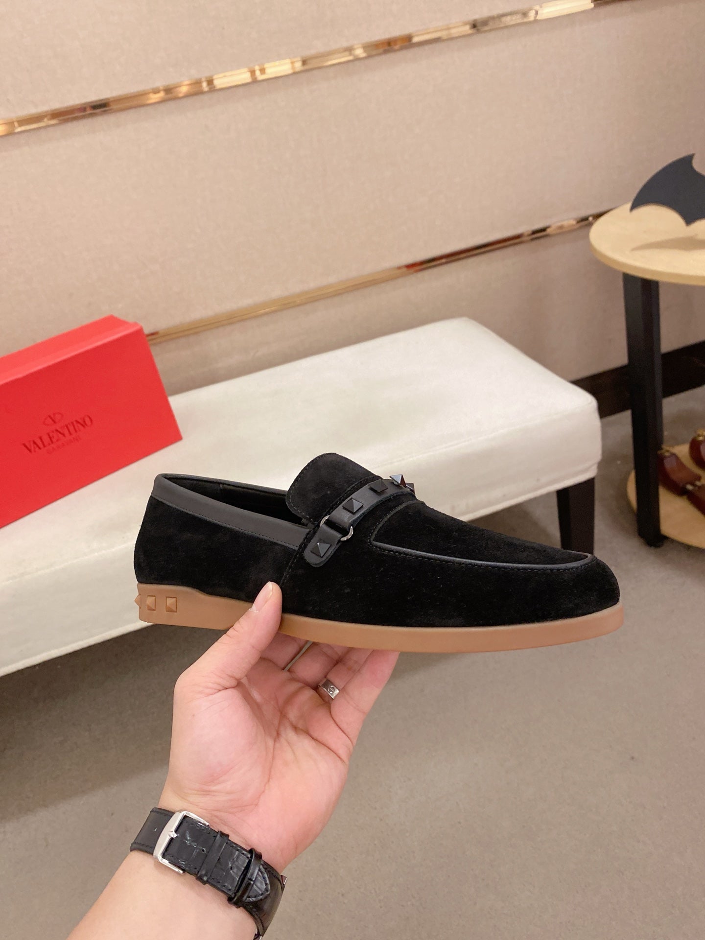 LuxluxHouse Best Quality Shoes Valentino