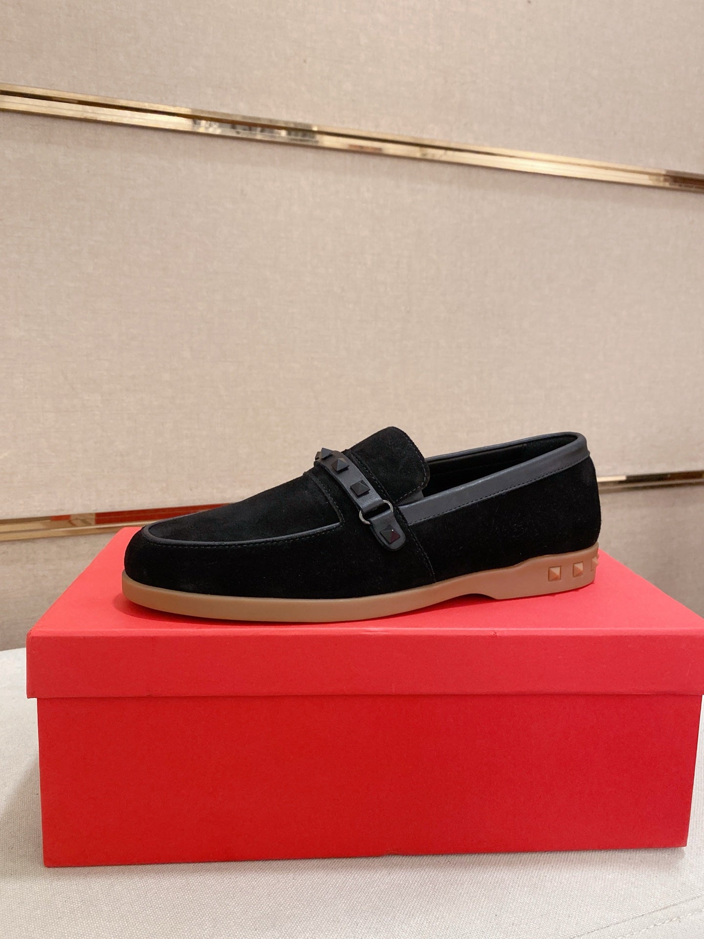 LuxluxHouse Best Quality Shoes Valentino