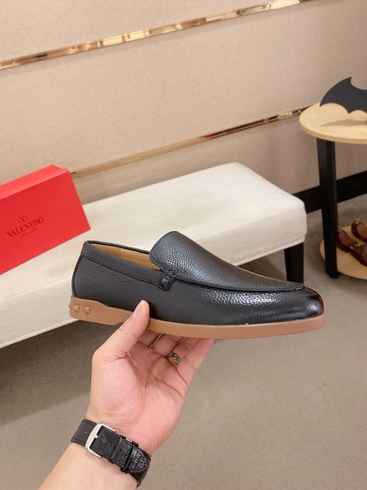 LuxluxHouse Best Quality Shoes Valentino