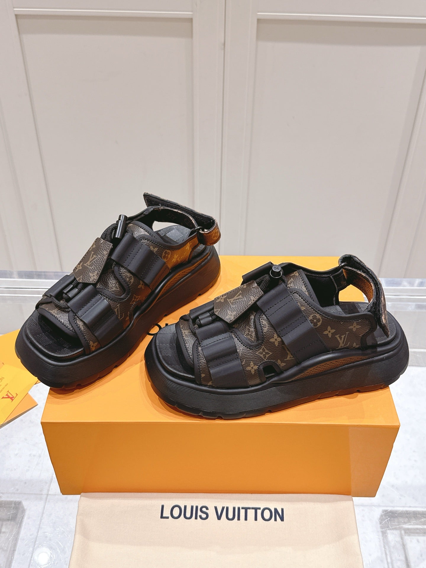 LuxluxHouse Best Quality Women Shoes Louis Vuitton