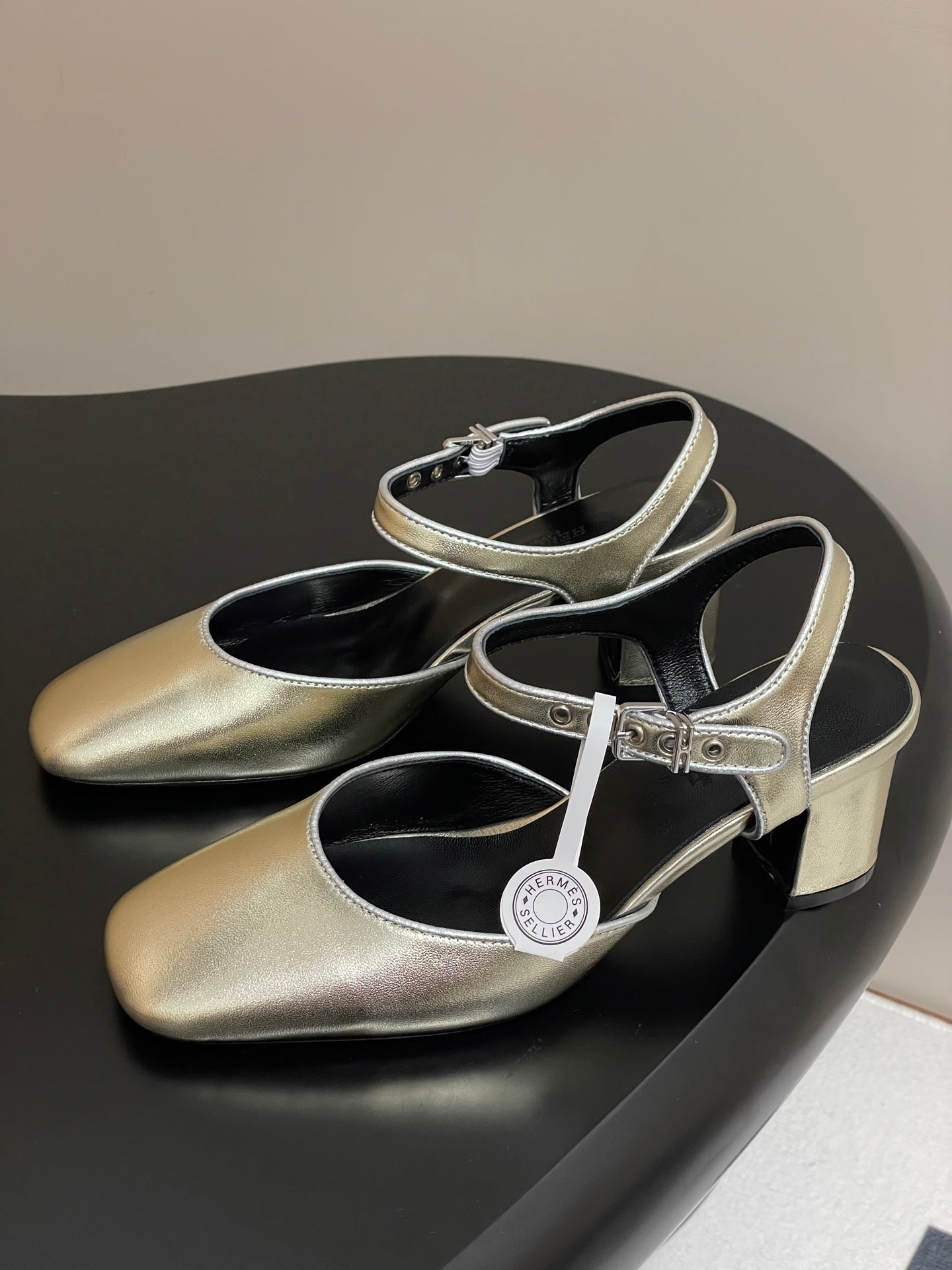 LuxluxHouse Best Quality Women Shoes Hermes