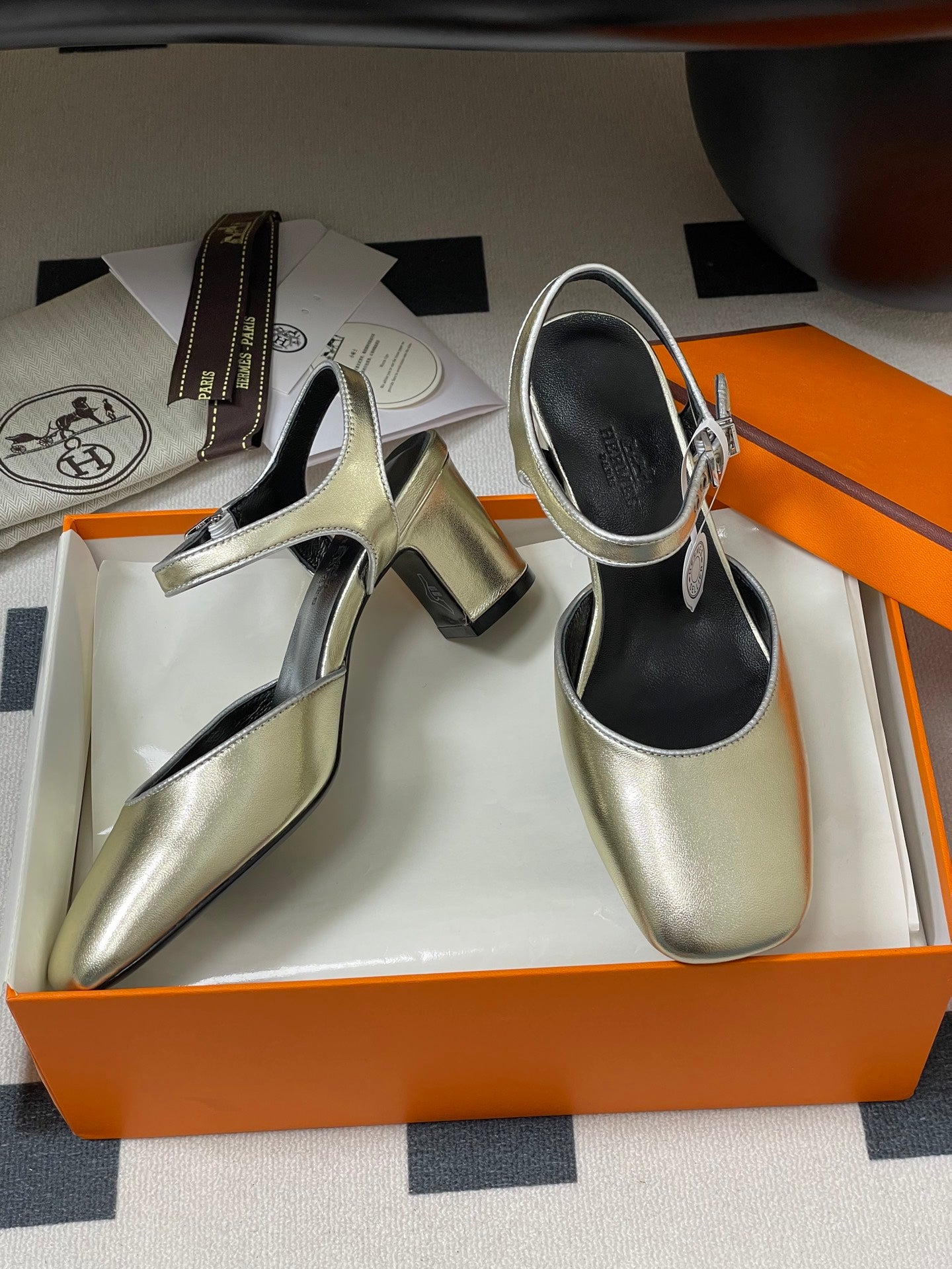LuxluxHouse Best Quality Women Shoes Hermes
