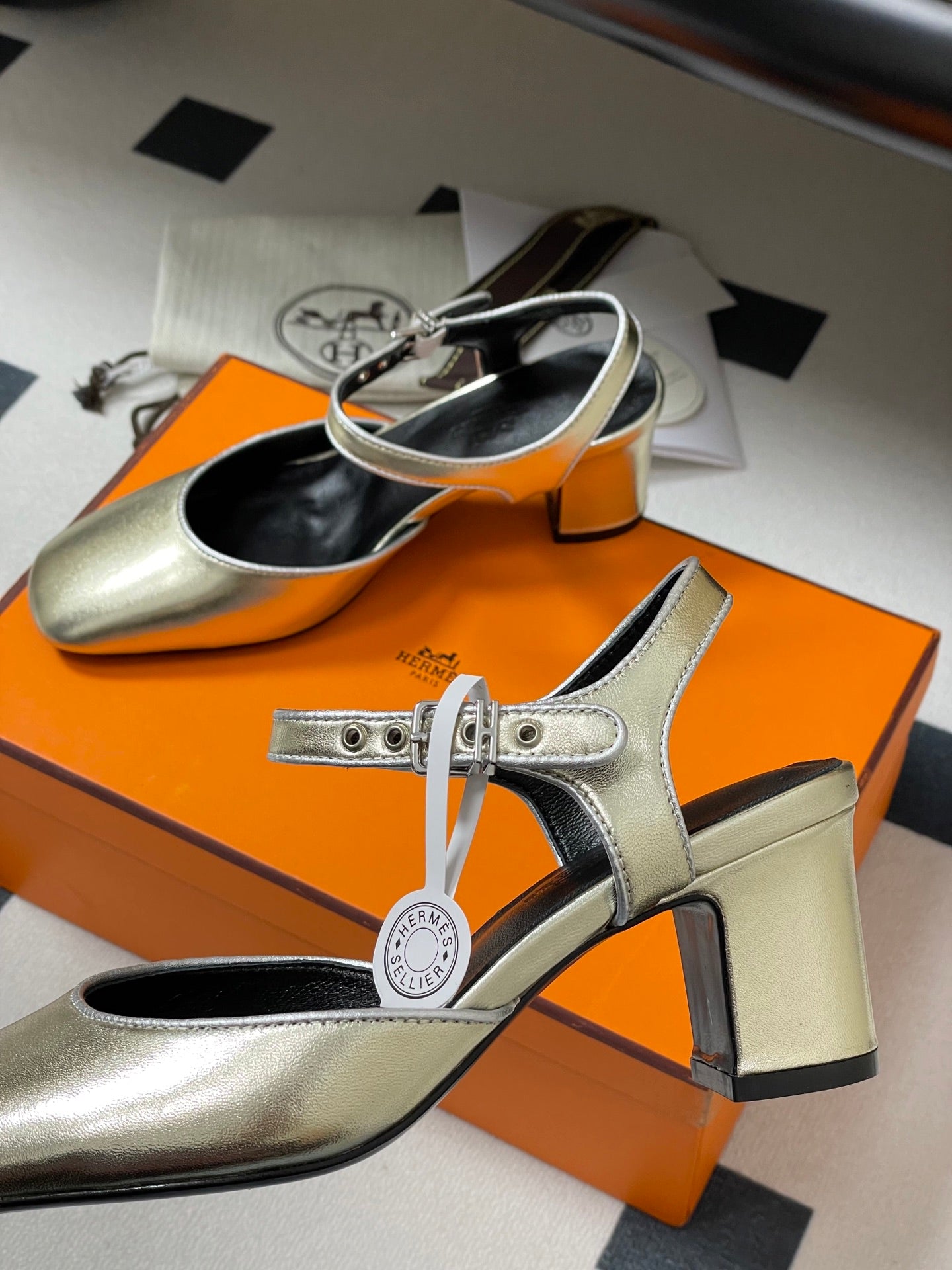 LuxluxHouse Best Quality Women Shoes Hermes