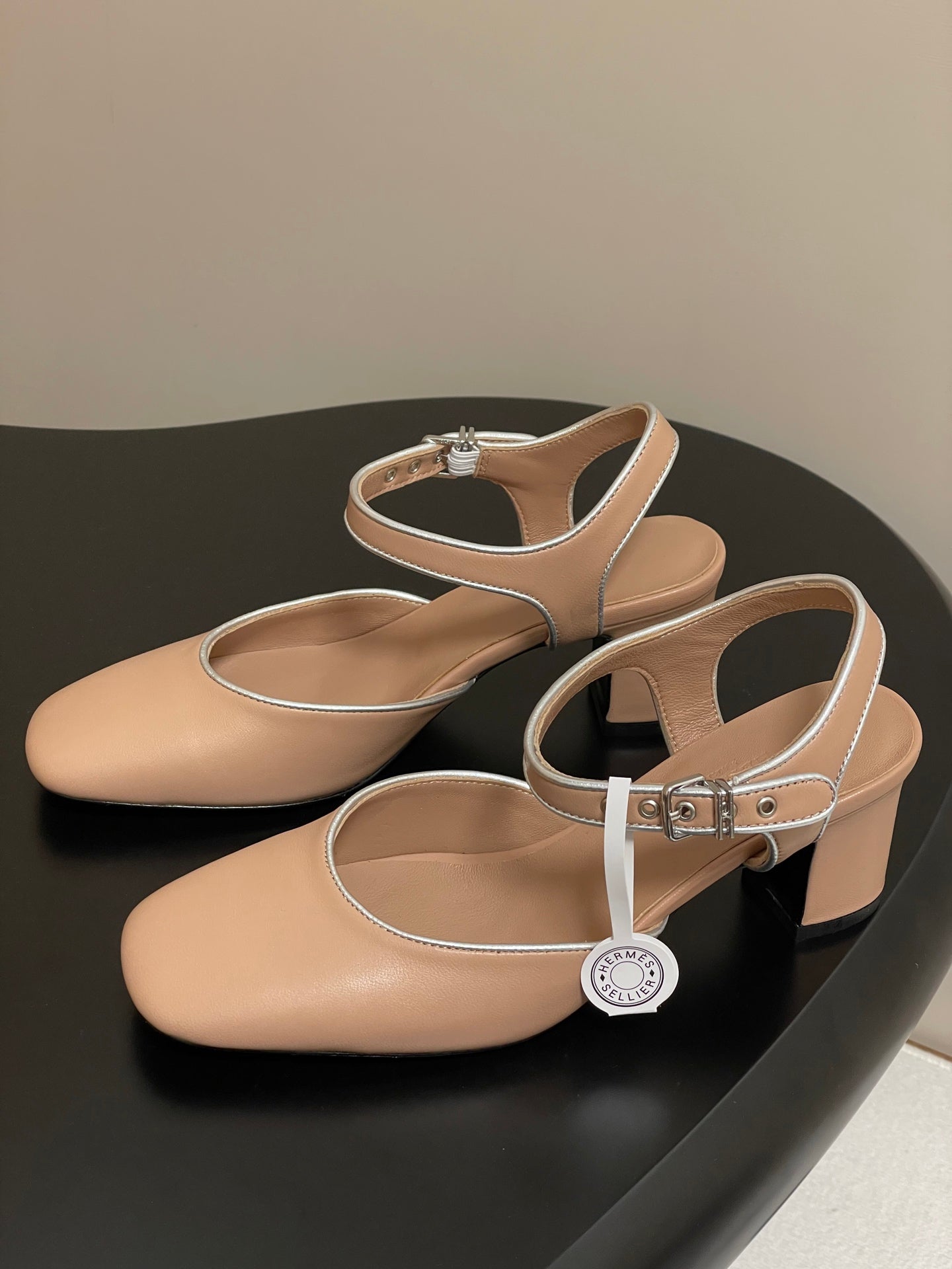 LuxluxHouse Best Quality Women Shoes Hermes
