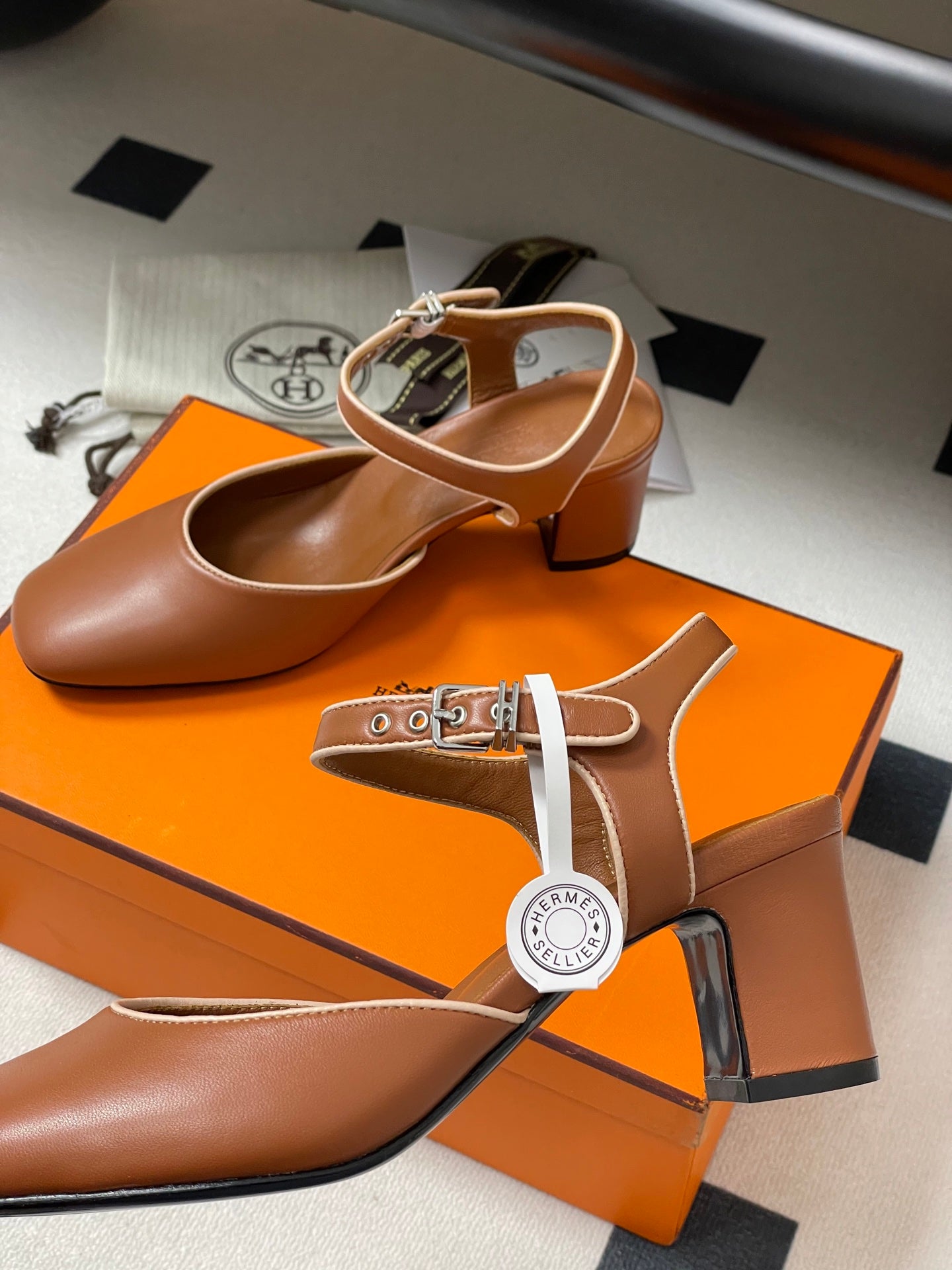 LuxluxHouse Best Quality Women Shoes Hermes
