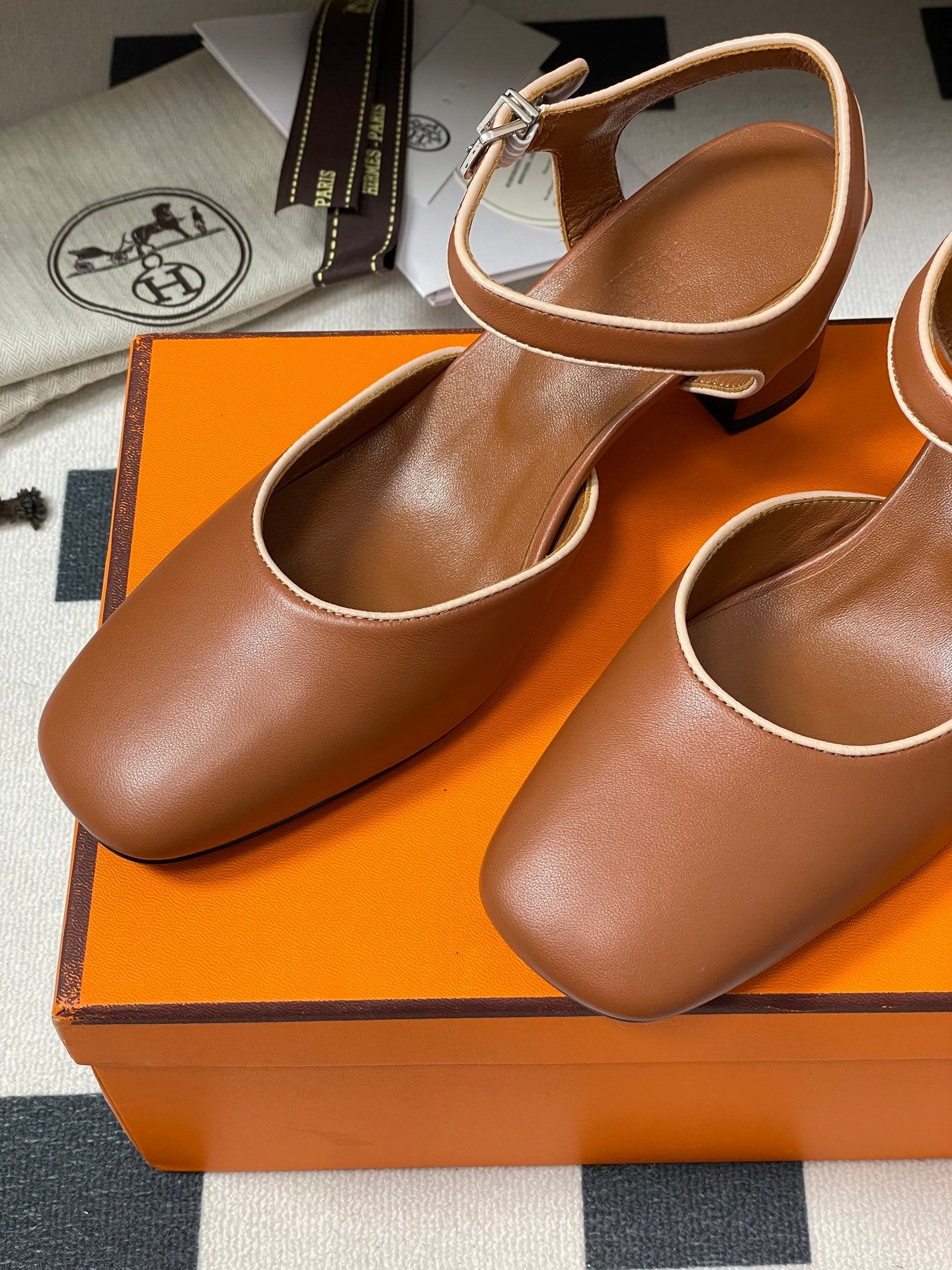 LuxluxHouse Best Quality Women Shoes Hermes