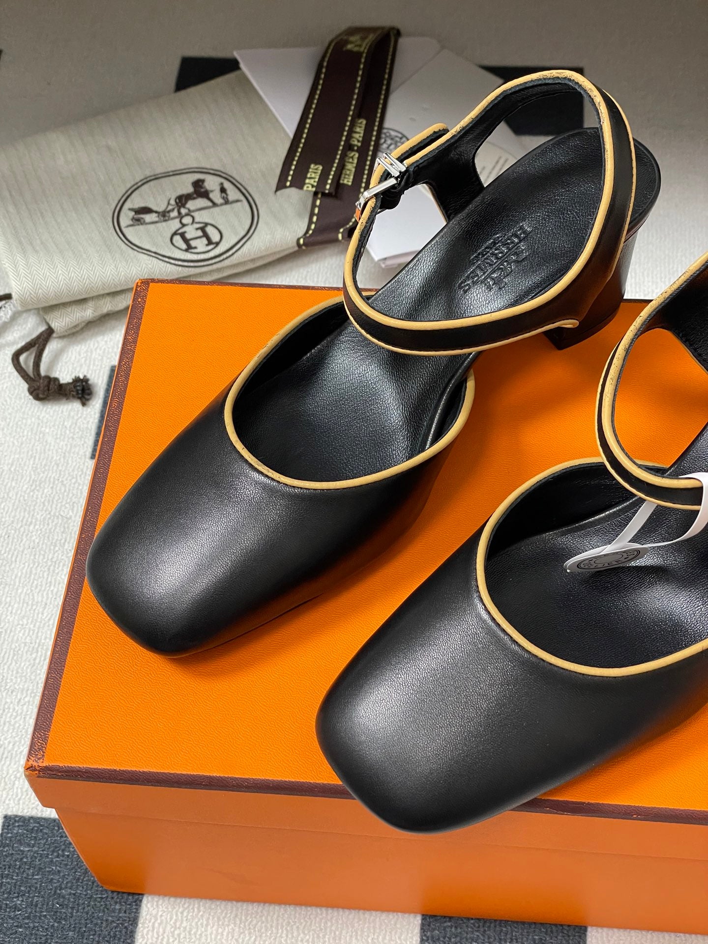 LuxluxHouse Best Quality Women Shoes Hermes