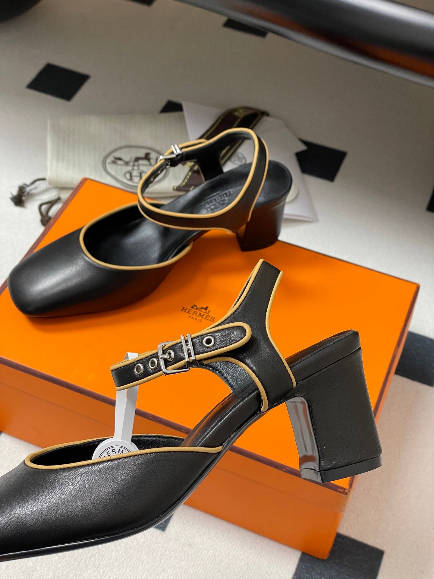 LuxluxHouse Best Quality Women Shoes Hermes