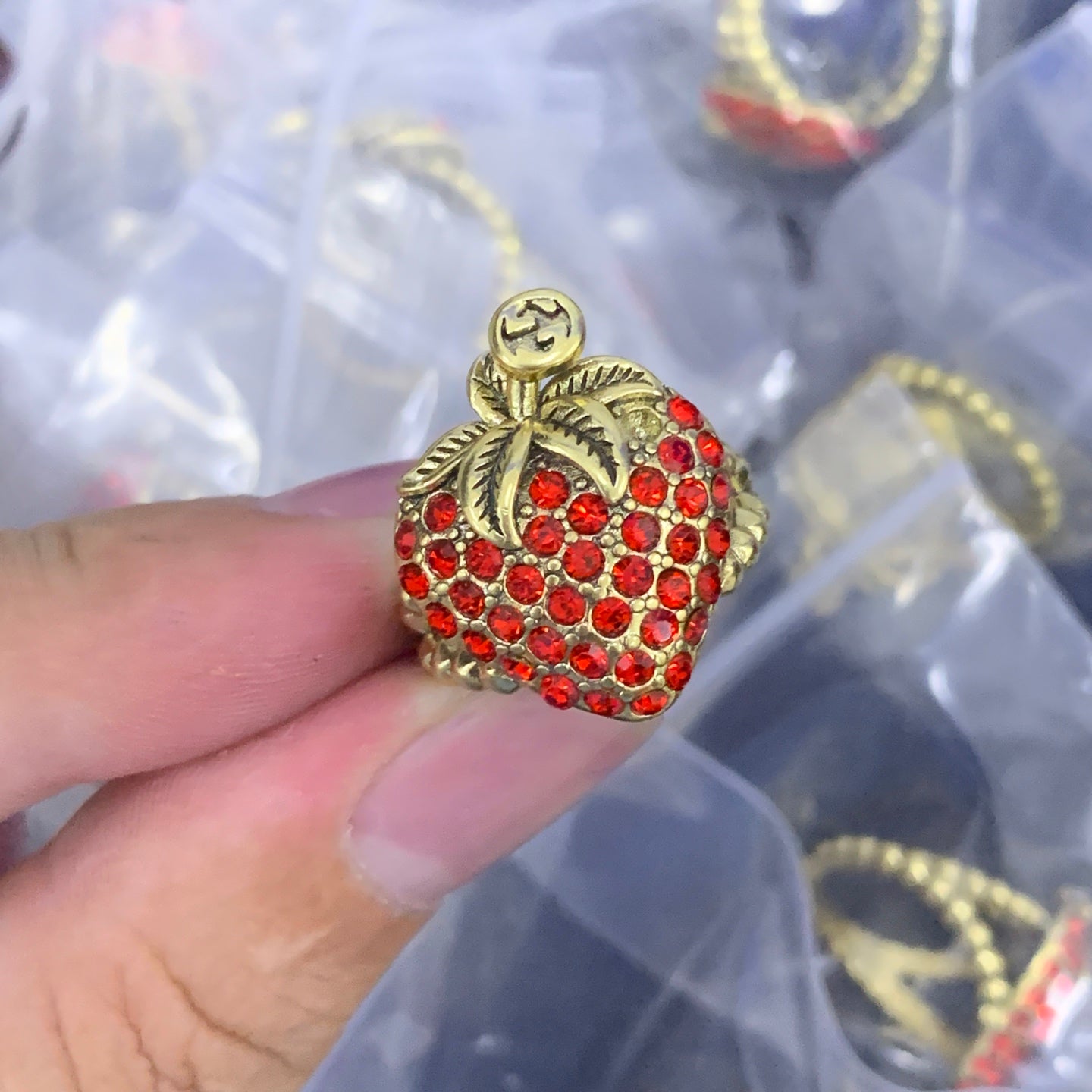 luxluxhouse Low price and high quality accessories Gucci