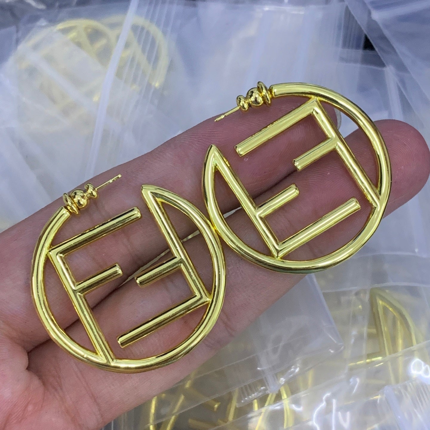 luxluxhouse Low price and high quality accessories Fendi