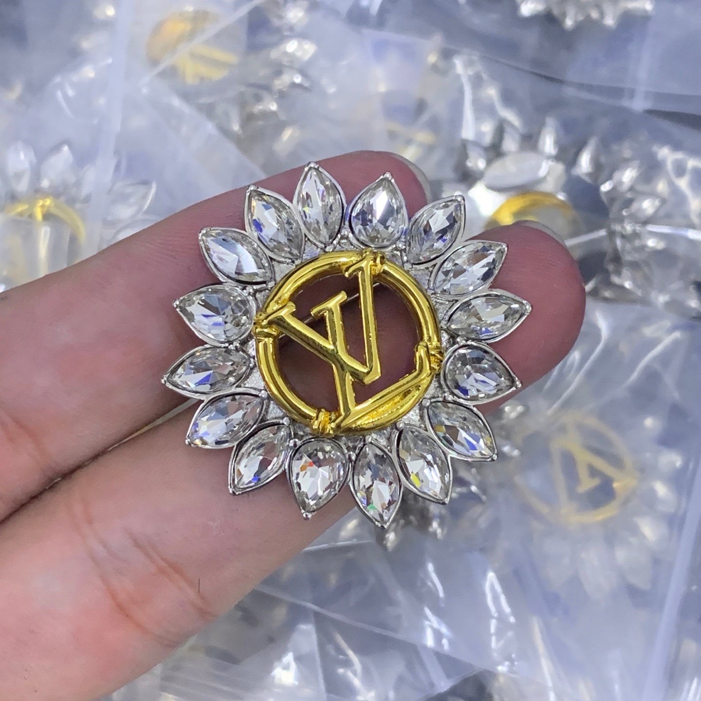 luxluxhouse Low price and high quality accessories Louis Vuitton