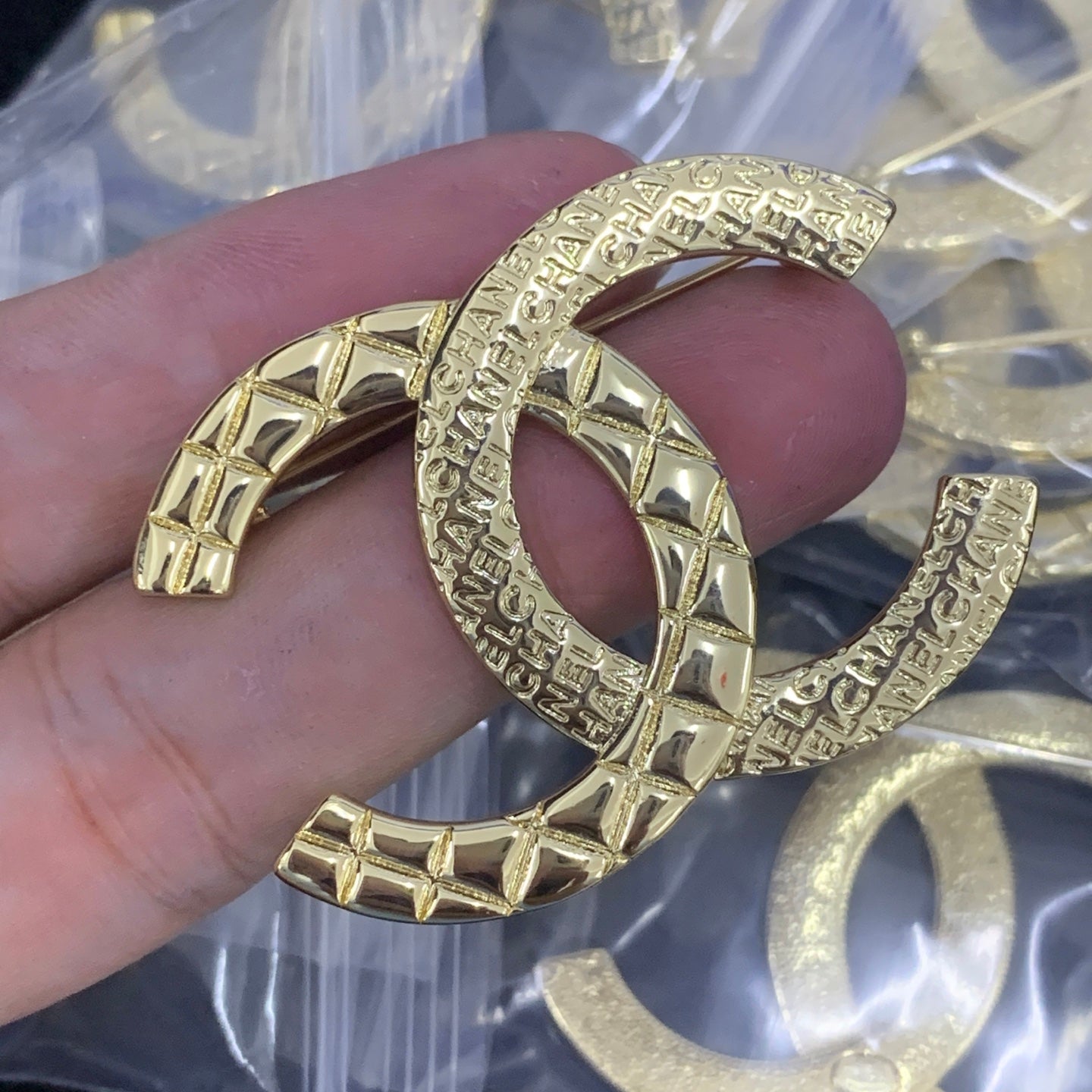 luxluxhouse Low price and high quality accessories Chanel