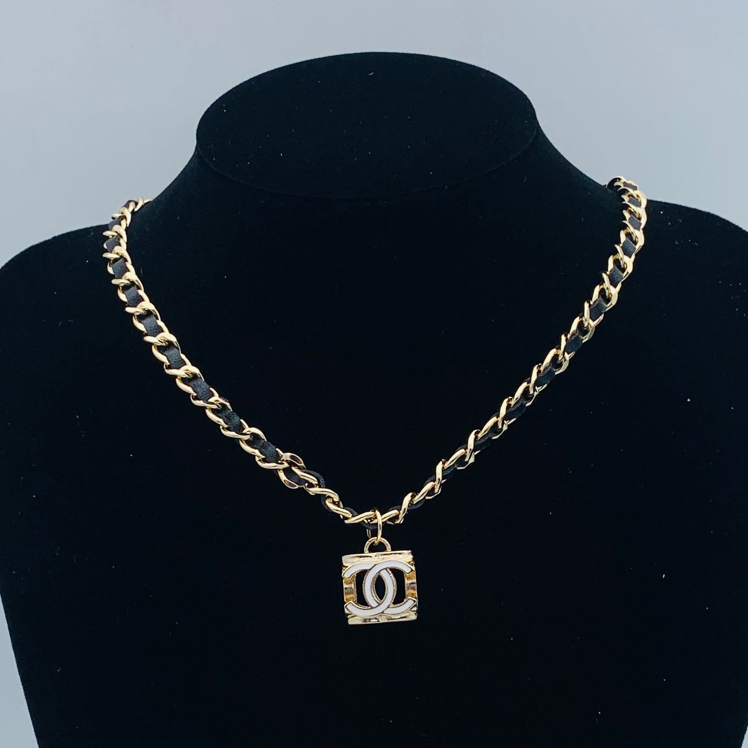 luxluxhouse Low price and high quality accessories Chanel