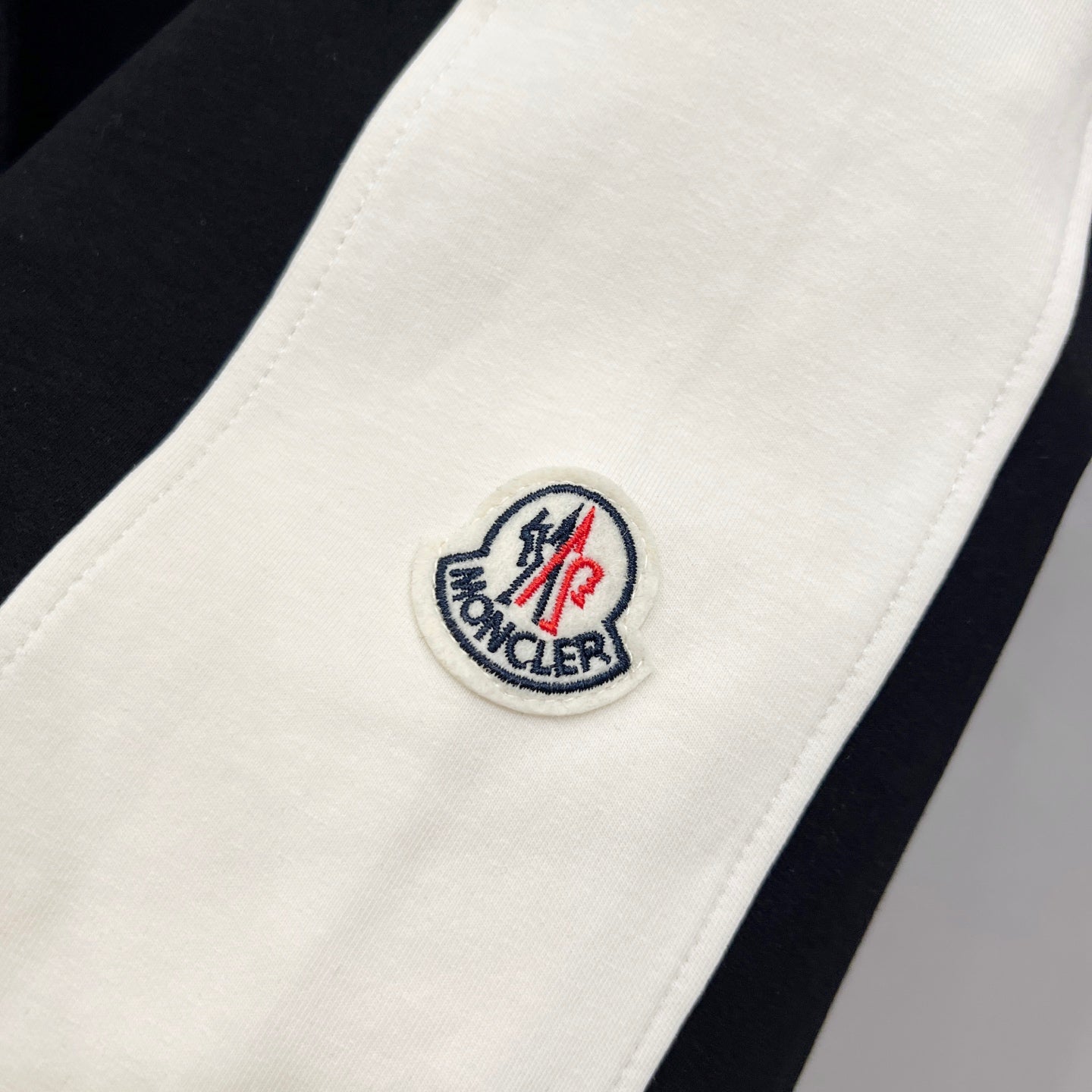 LuxluxHouse Best Quality Clothes Pants Moncler