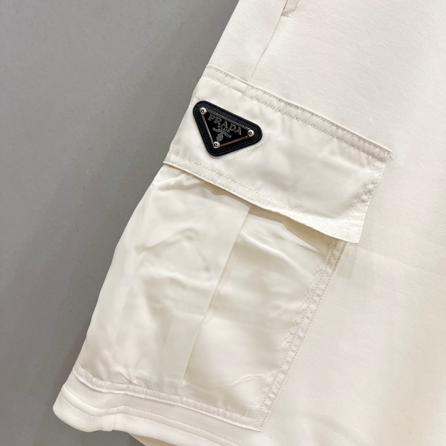 LuxluxHouse Best Quality Clothes Pants Prada
