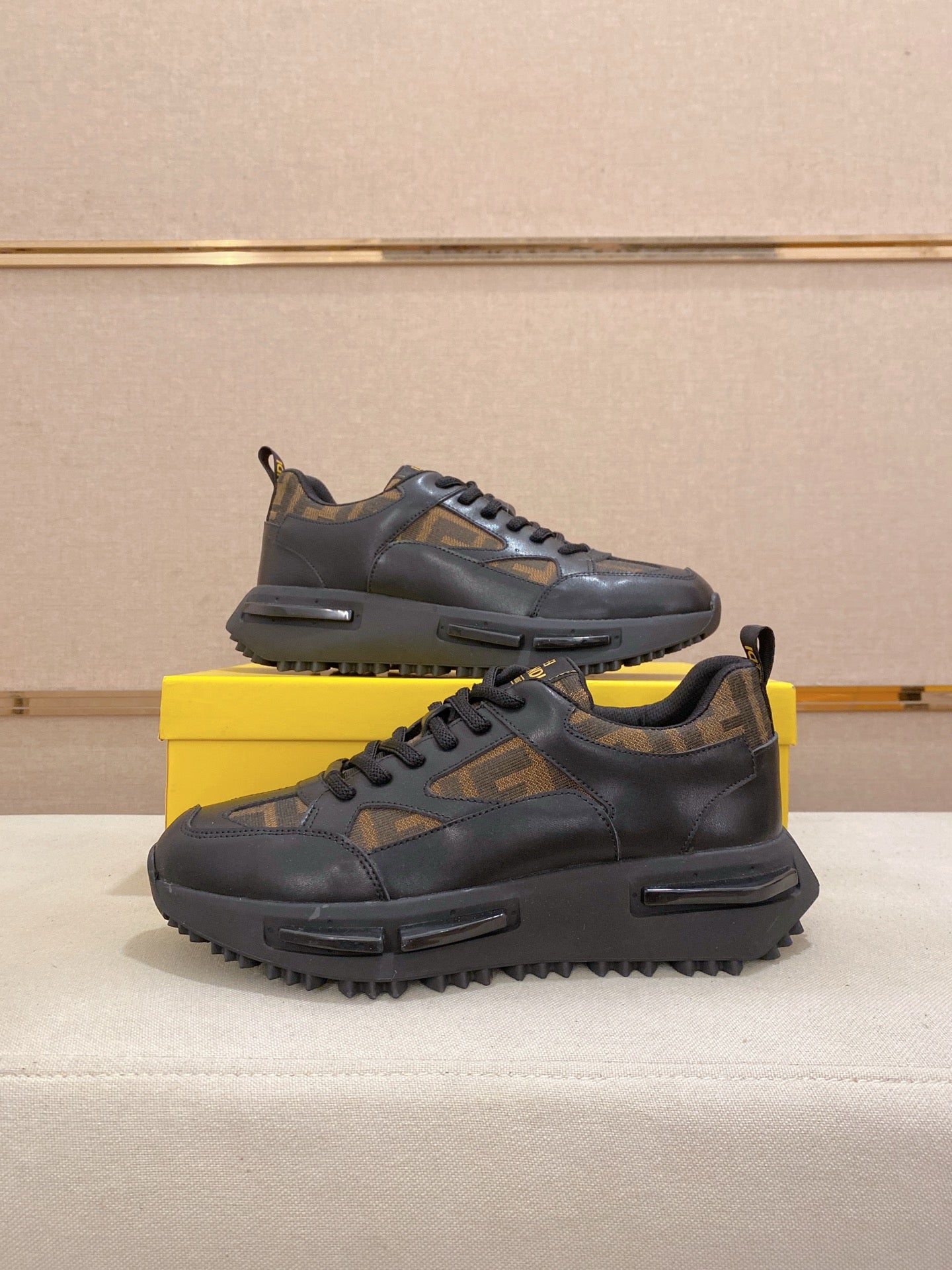 LuxluxHouse Best Quality Shoes Fendi