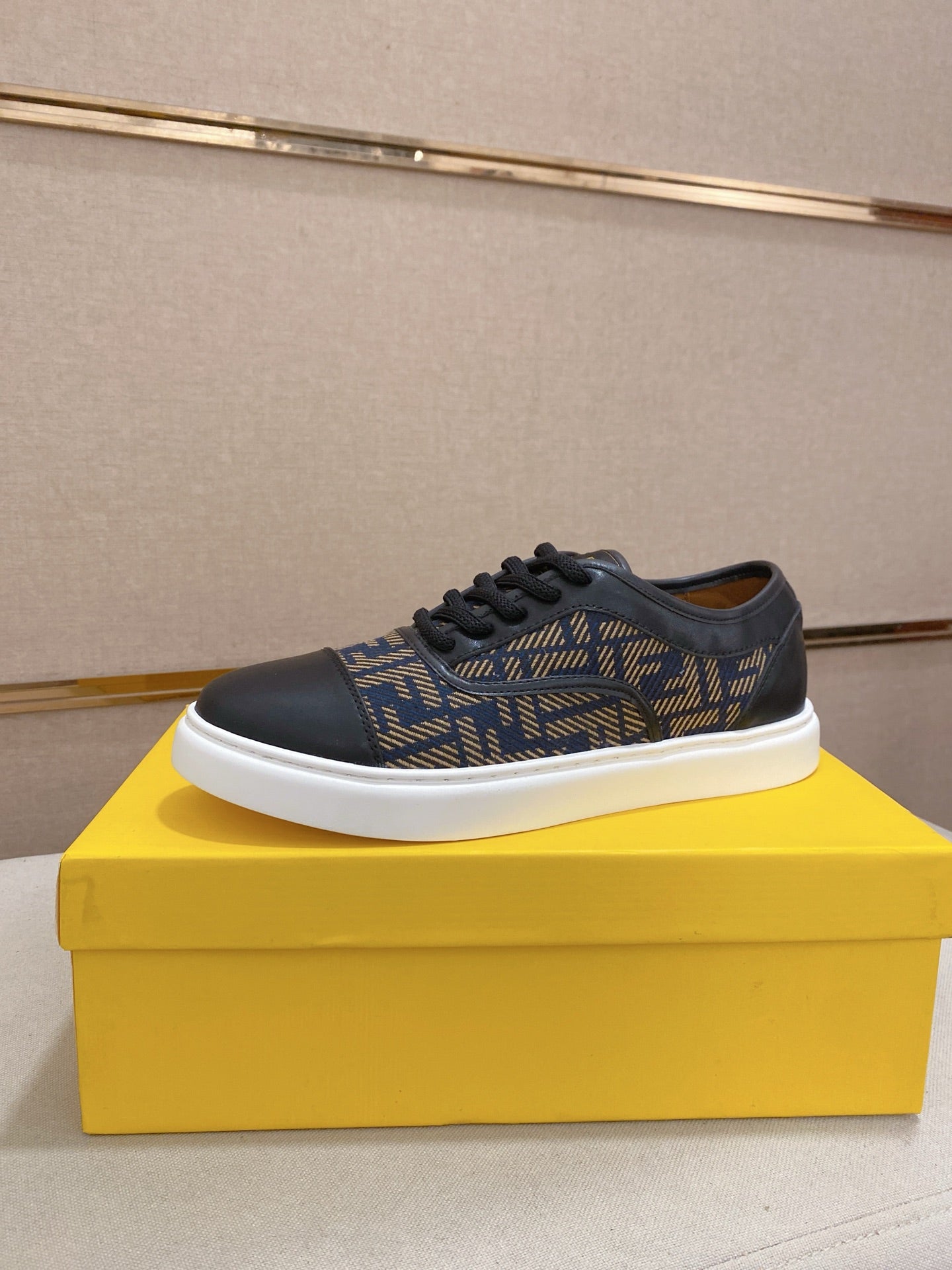 LuxluxHouse Best Quality Shoes Fendi